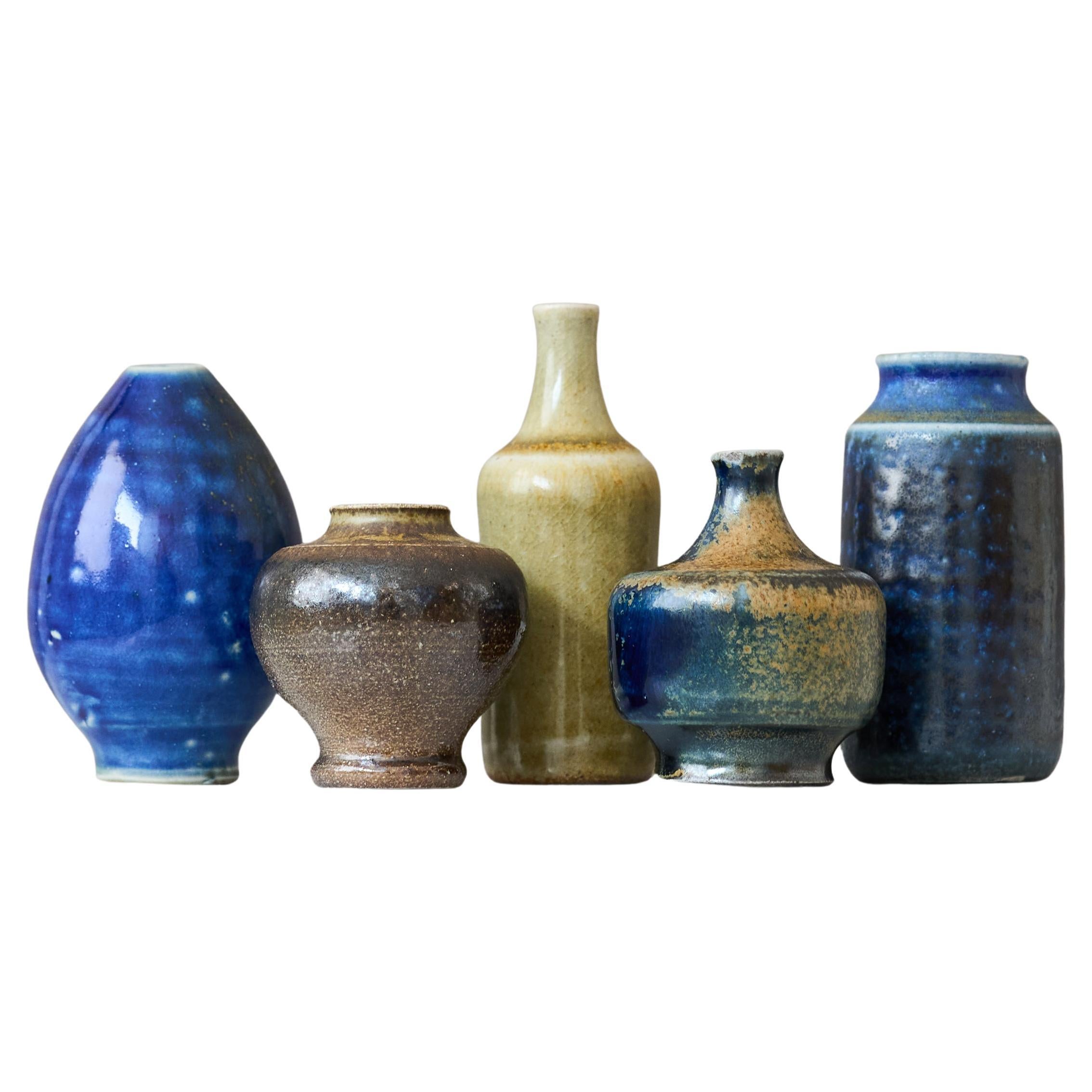 Ensemble de 5 vases miniatures en grès par Arthur Andersson, Wallakra, Suède, années 1950 en vente