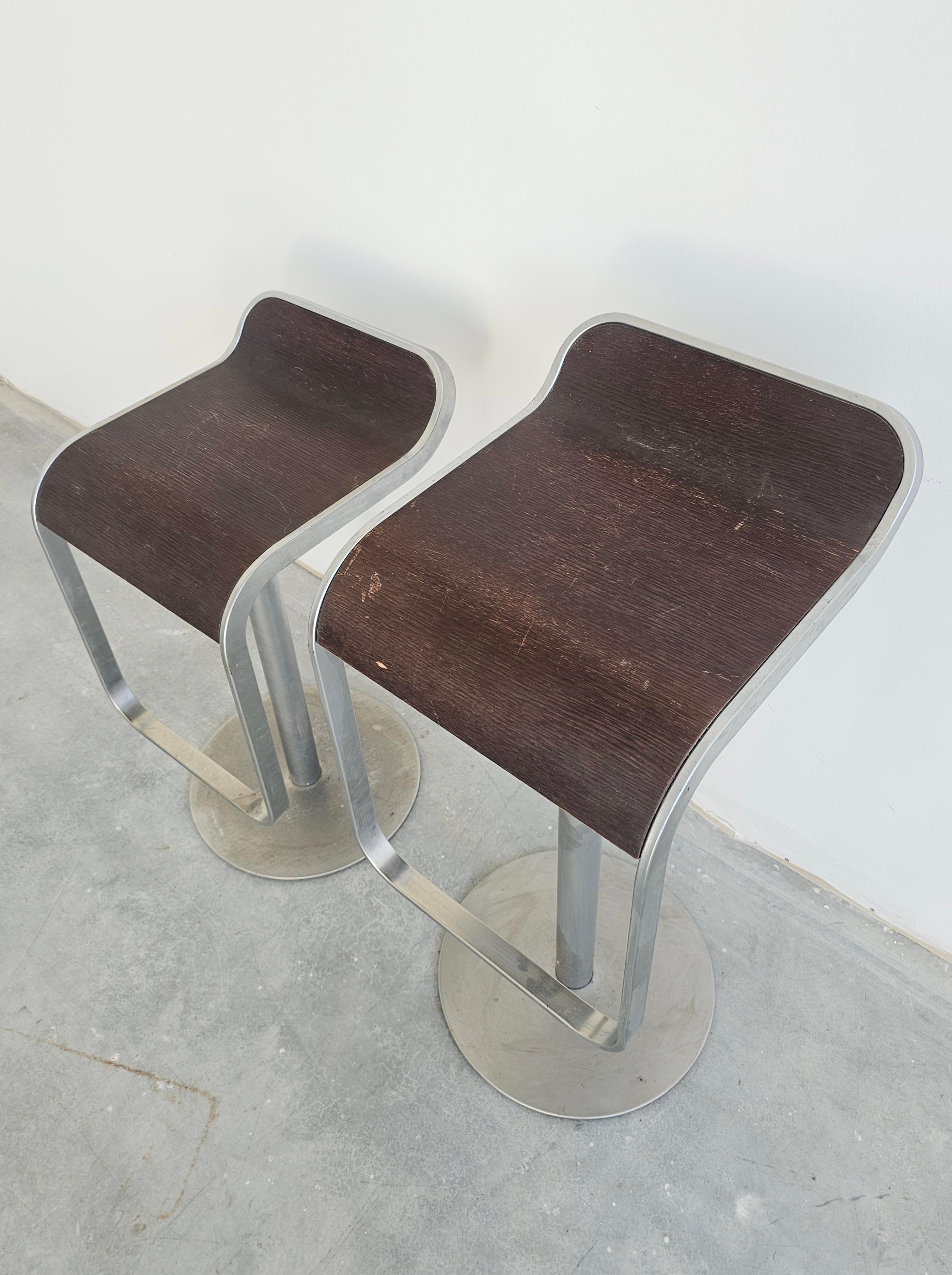1 des 5 tabourets de bar minimalistes LEM de LaPalma en acier et sièges en bois en vente 1