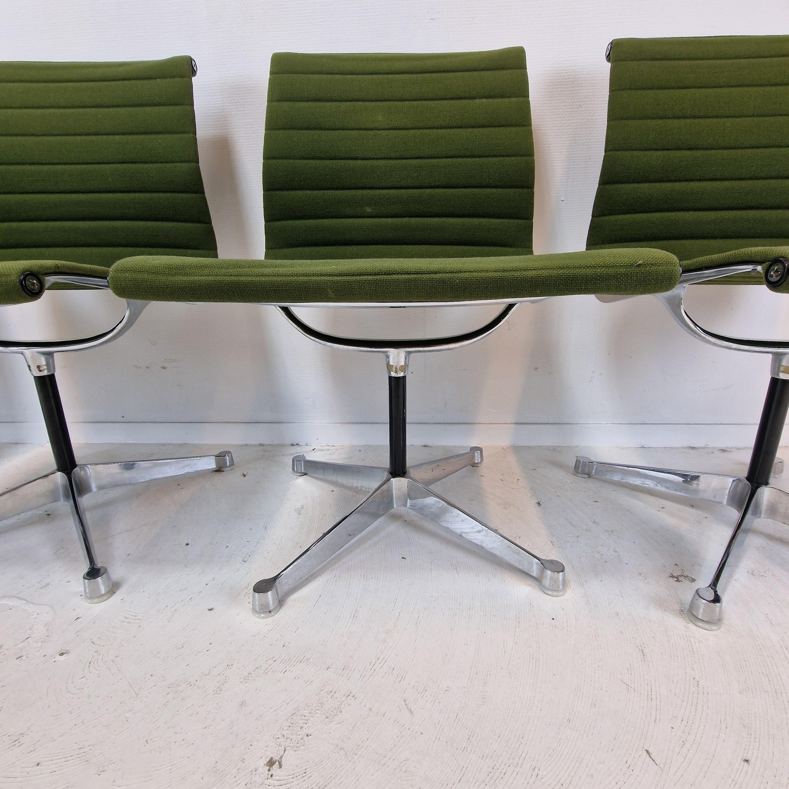 Set of 5 Model EA 105 Chairs by Eames for Herman Miller, 1970's For Sale 6