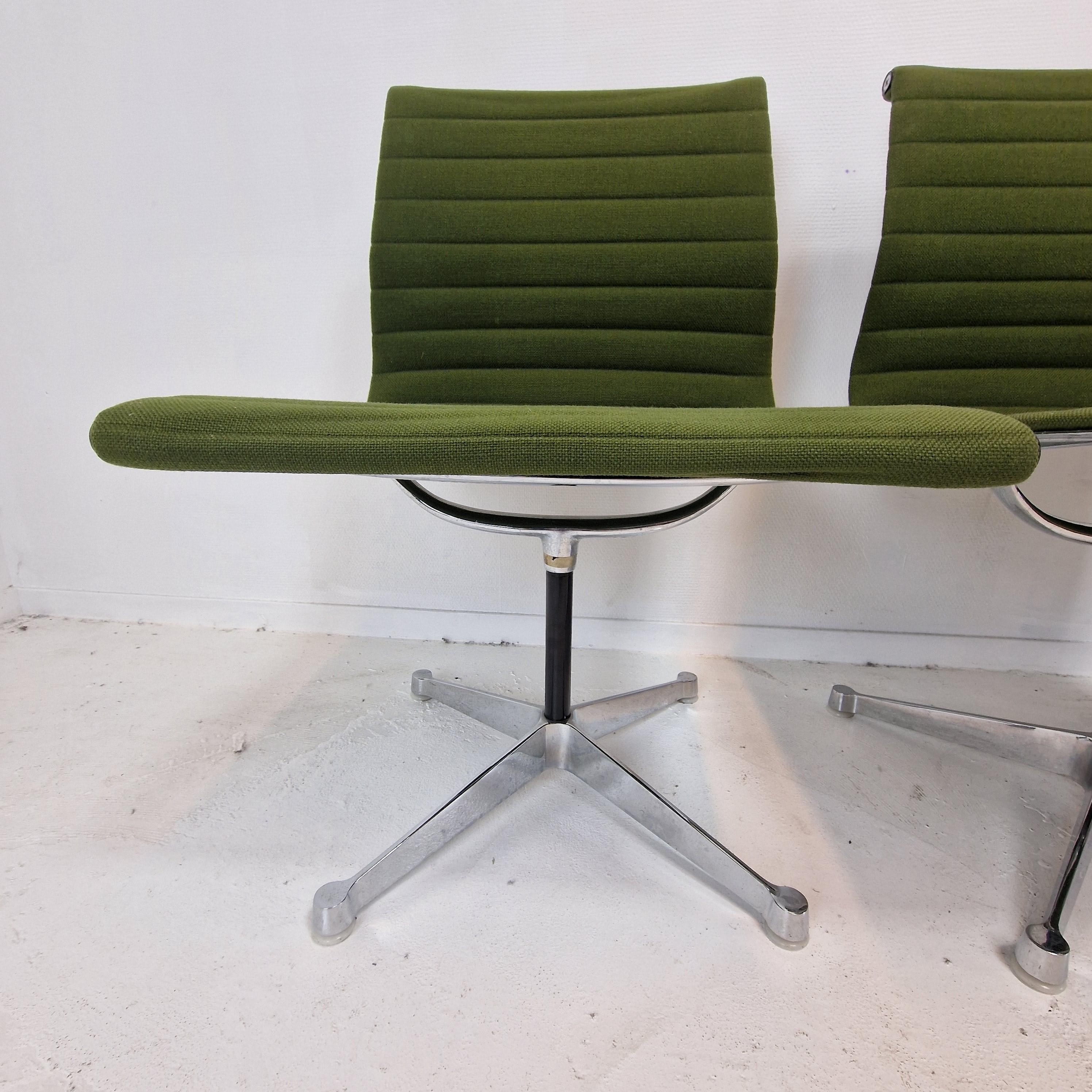 Set of 5 Model EA 105 Chairs by Eames for Herman Miller, 1970's For Sale 9