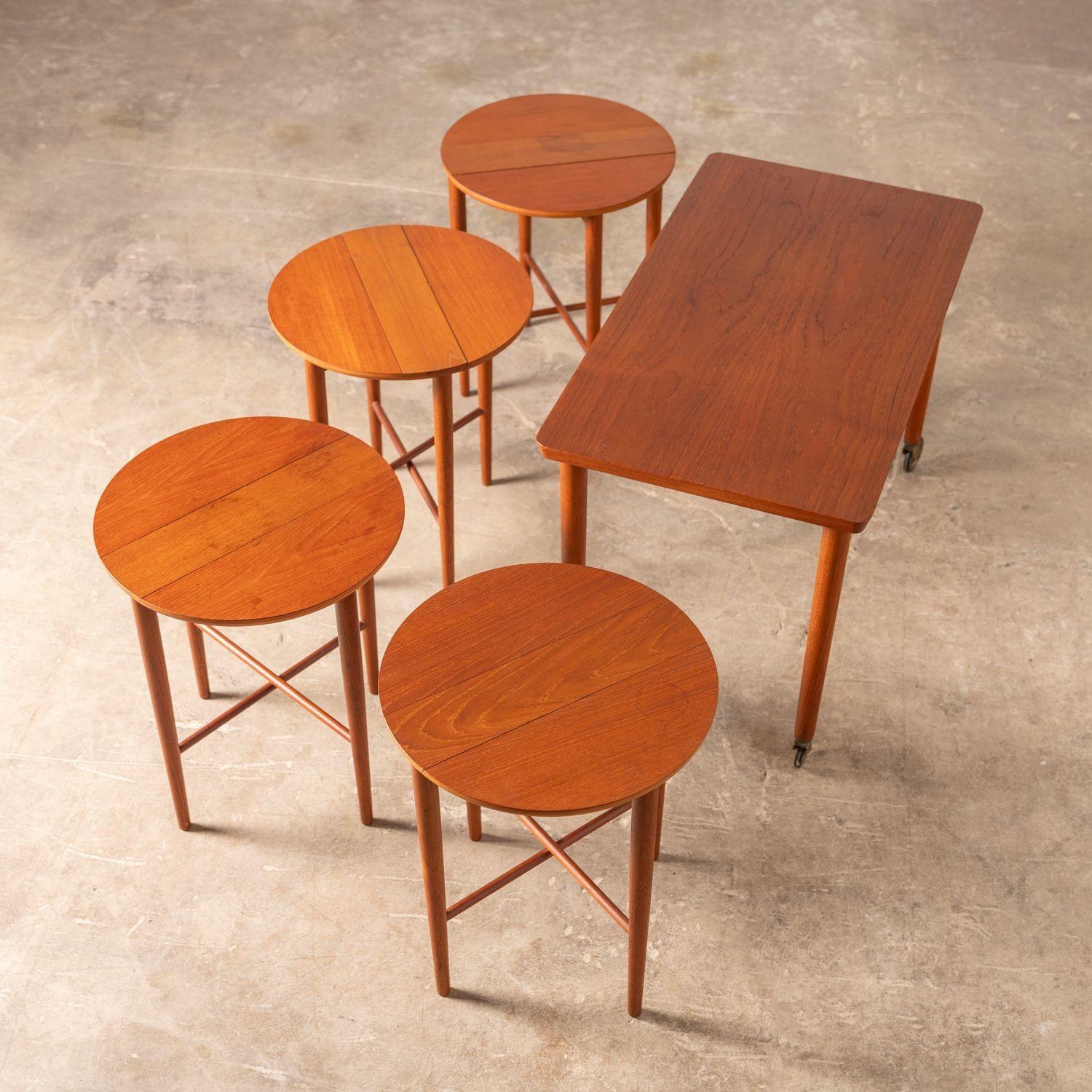 Set of 5 Nesting Snack Tables By Carlo Jensen For Hundevad Of Denmark in Teak For Sale 2
