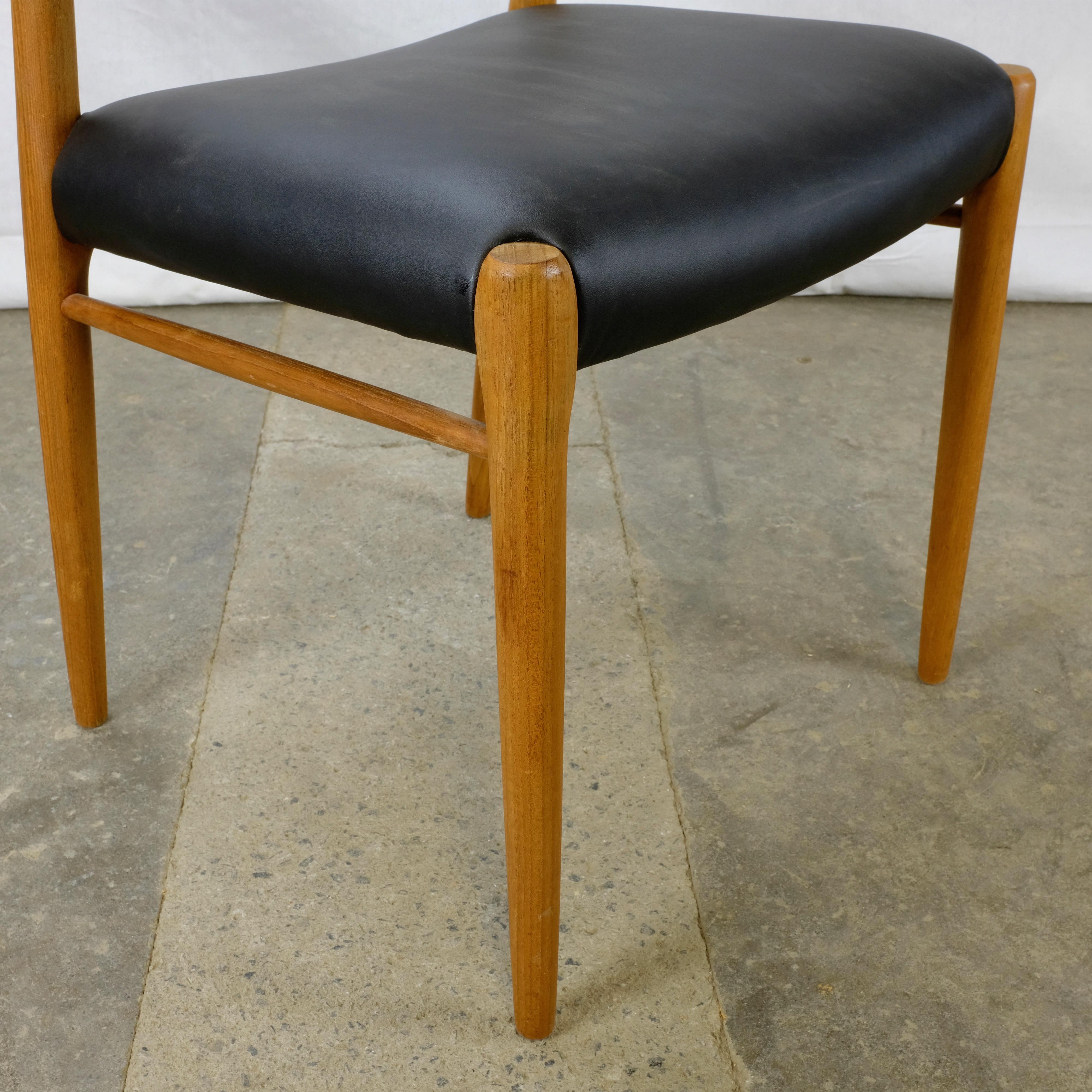 Set of 5 Niels Møller No. 75 Dining Chairs in Teak For Sale 2