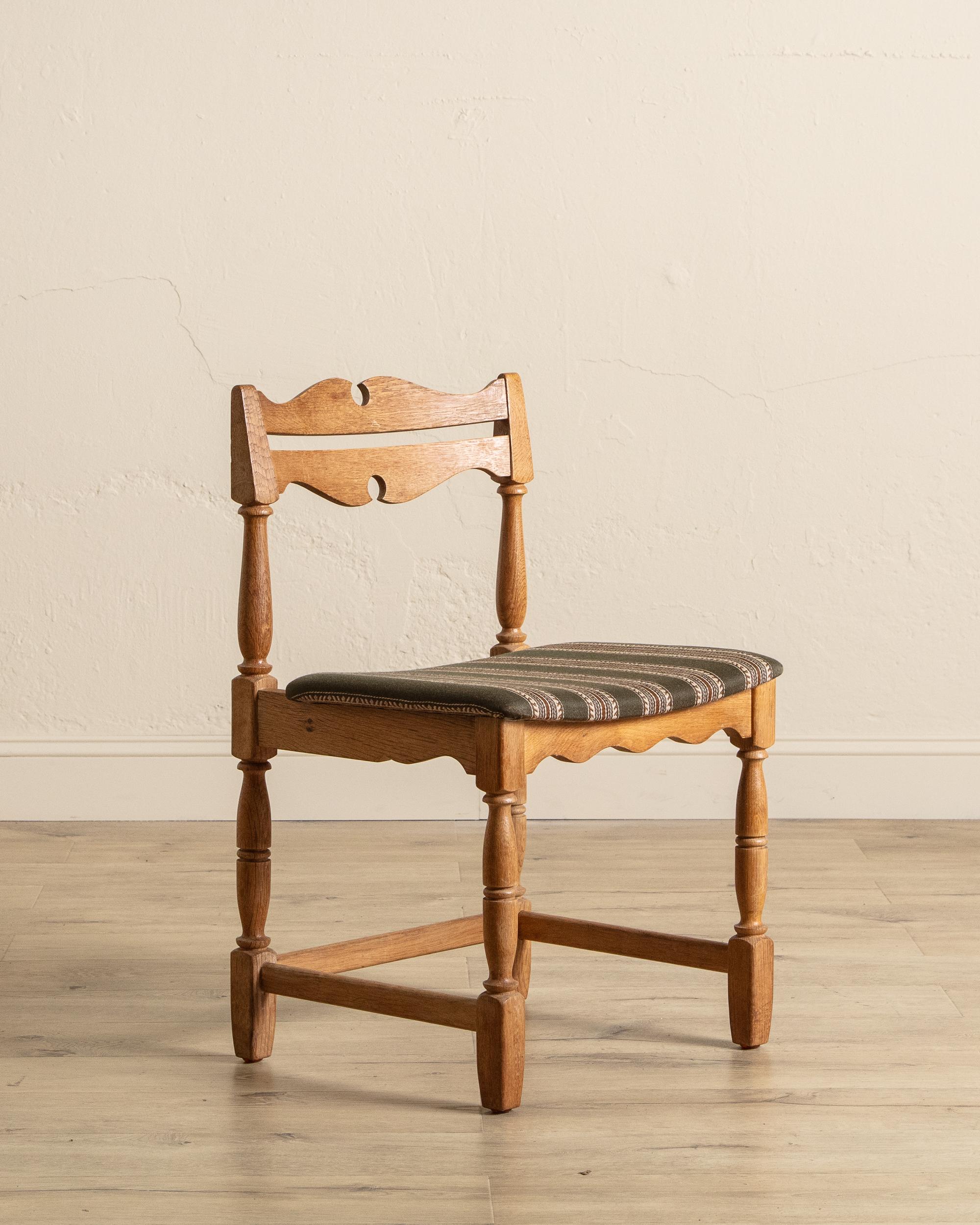 Set Of 5 Oak & Green Razorblade Chairs By Henning Kjaernulf, Denmark, 1960'S In Good Condition For Sale In Los Angeles, CA