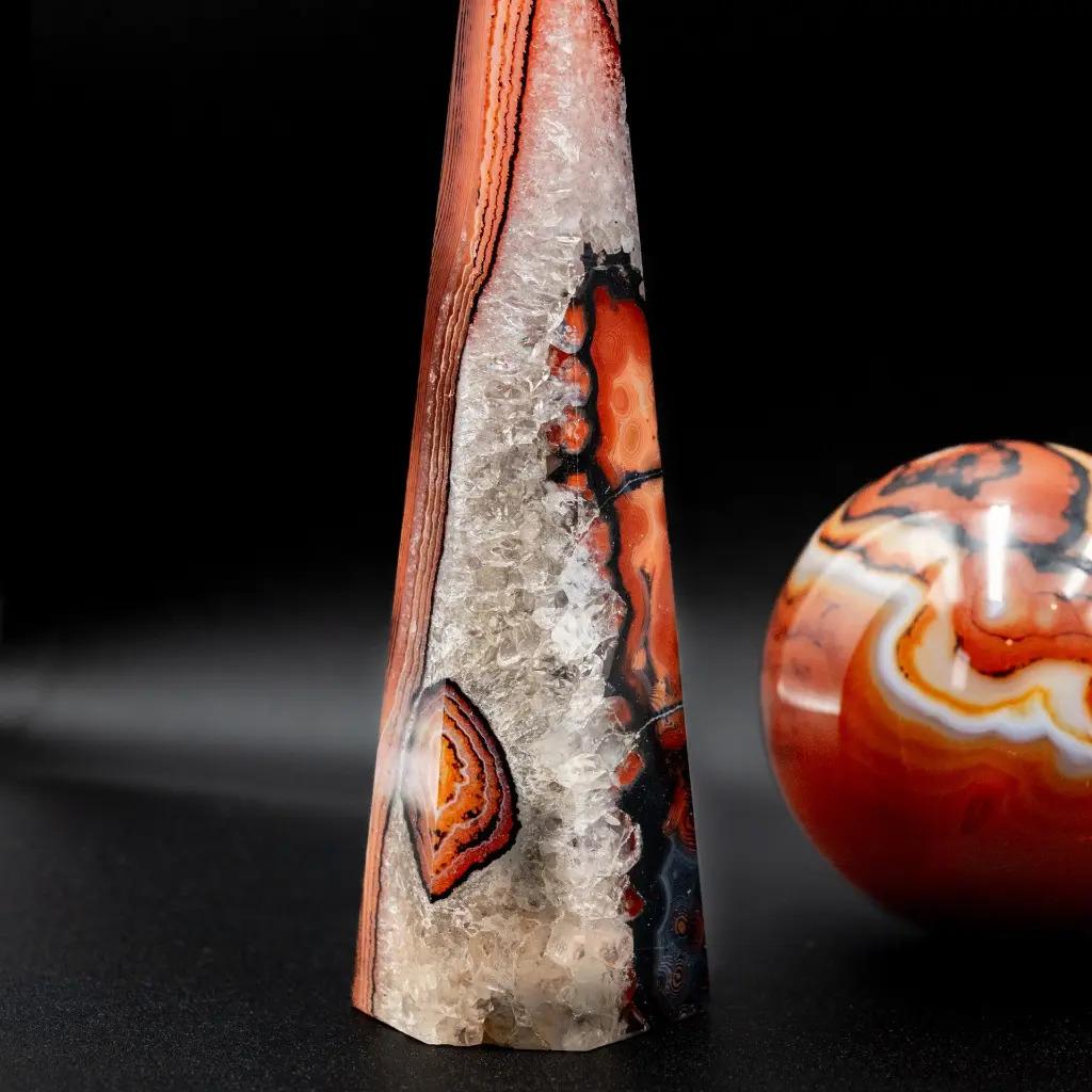 Organic Modern Set of 5 Obelisks – Flower Agate For Sale