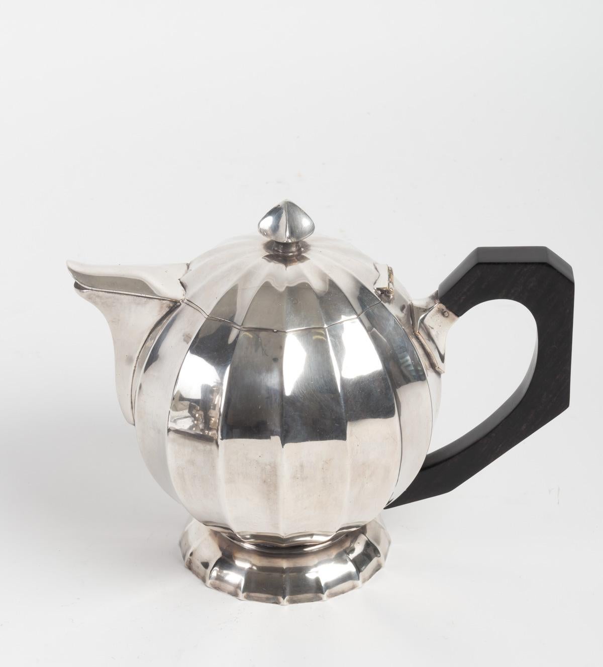 Silvered Set of 5 Pieces, Coffee Maker, Teapot, Milk Pot, Sugar Bowl, Tray, Silver Metal