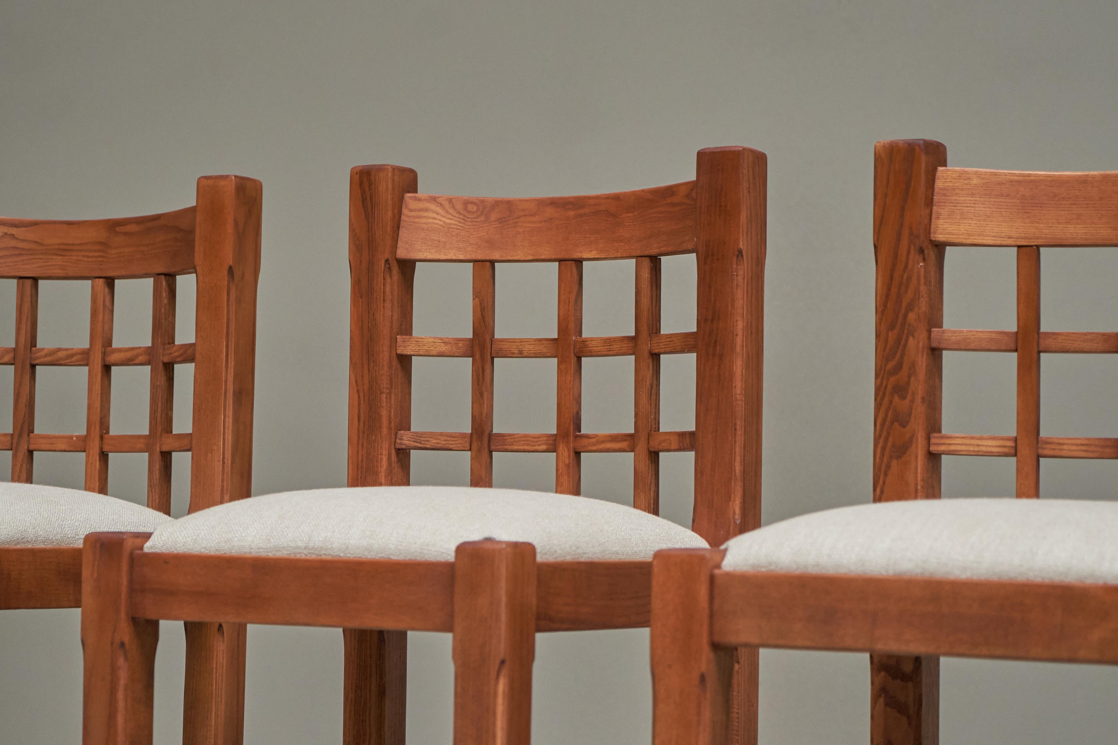 Mid-Century Modern Ensemble de 5 chaises de style Pierre Chapo en orme massif France 1970 en vente