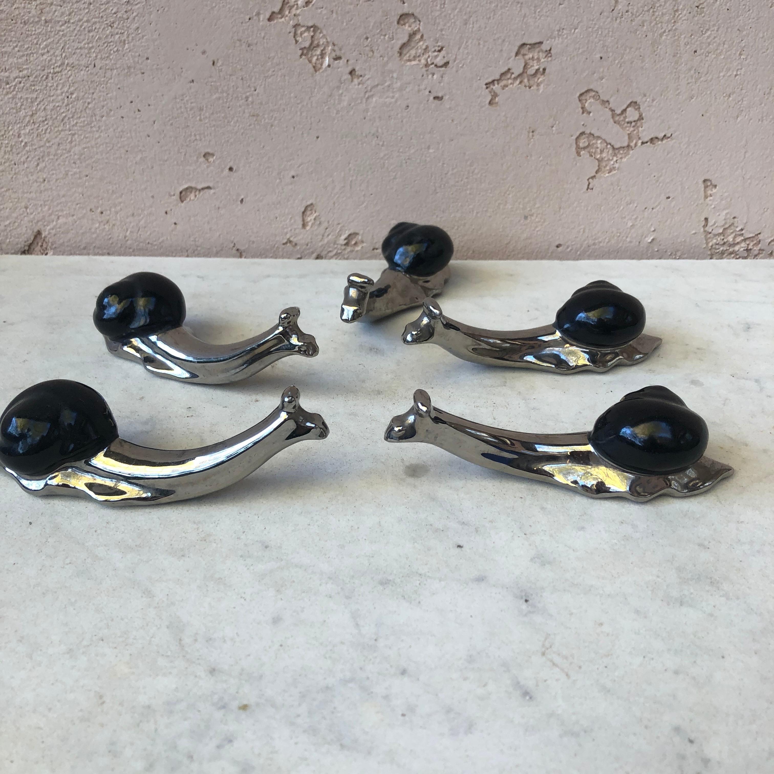Milieu du XXe siècle Ensemble de 5 escargots en porcelaine Couteau Limoges, circa 1930 en vente