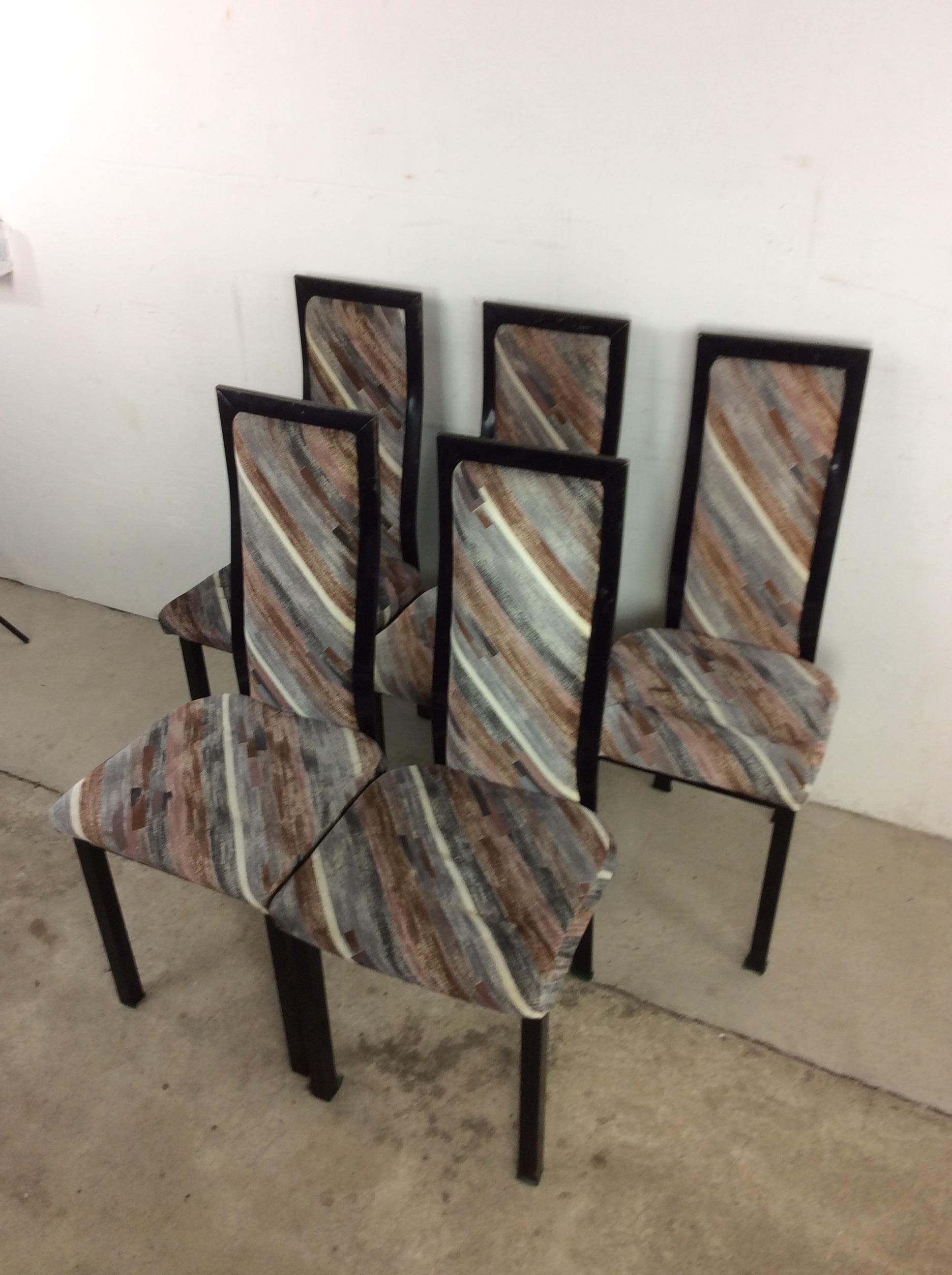 Juego de 5 Sillas de Comedor Postmodernas con Tapicería Vintage Estadounidense en venta