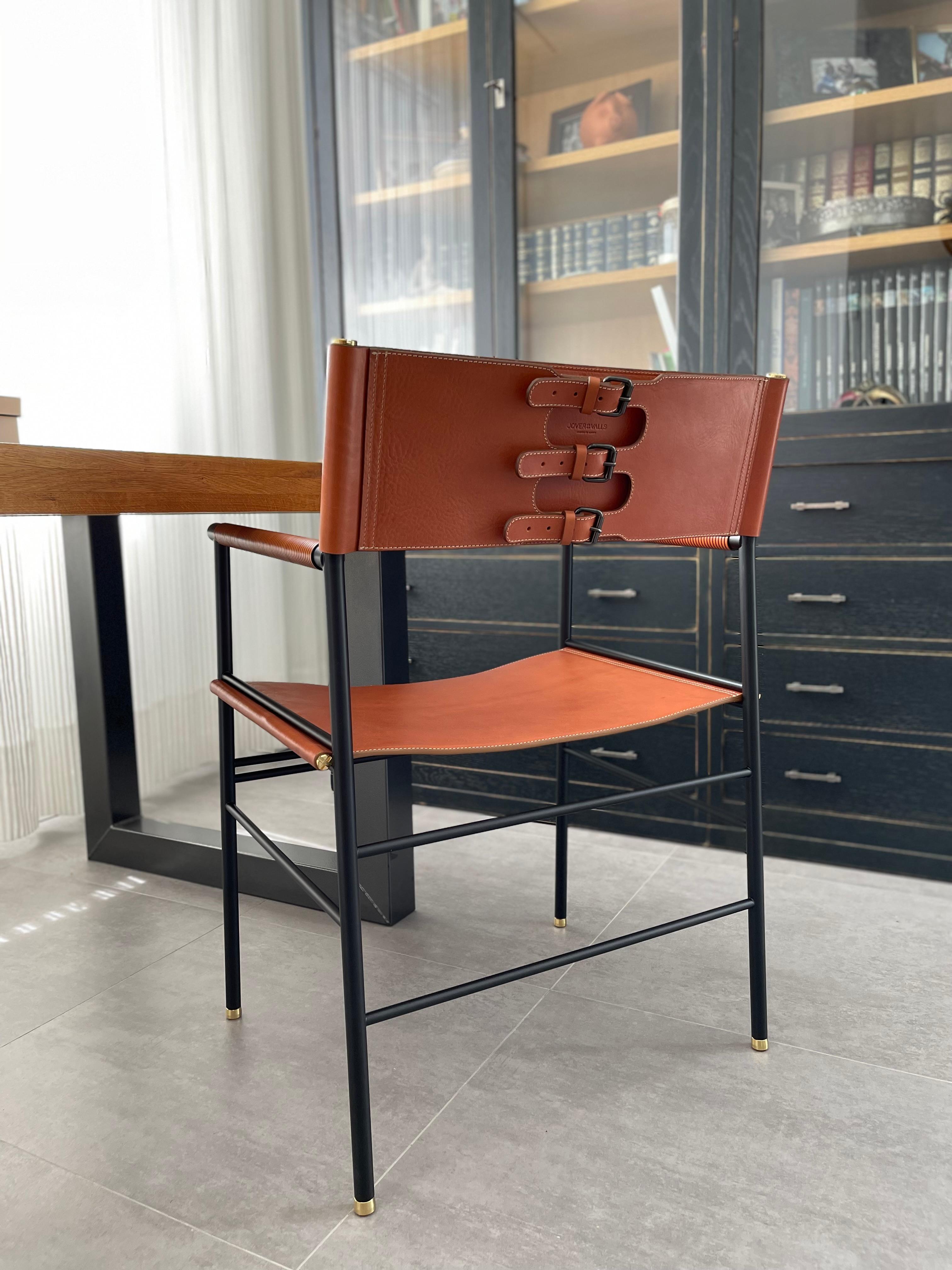 5er-Set zeitgenössischer Stuhl aus marineblauem Leder und schwarzem Gummimetall im Angebot 9