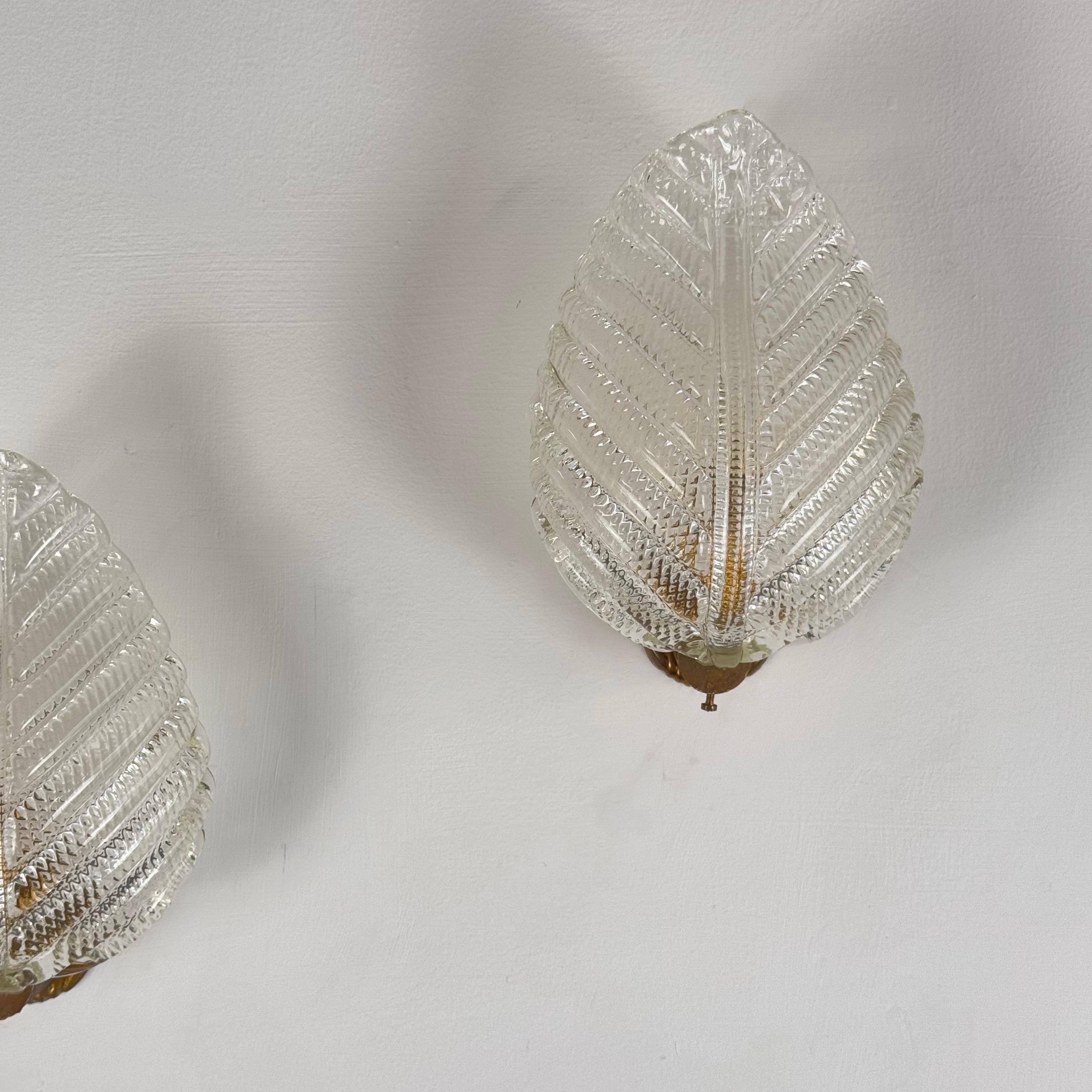 Set of 5 Ribbed ‘Leaf’ Wall Lights by Barovier & Toso Italy, circa 1940 For Sale 7