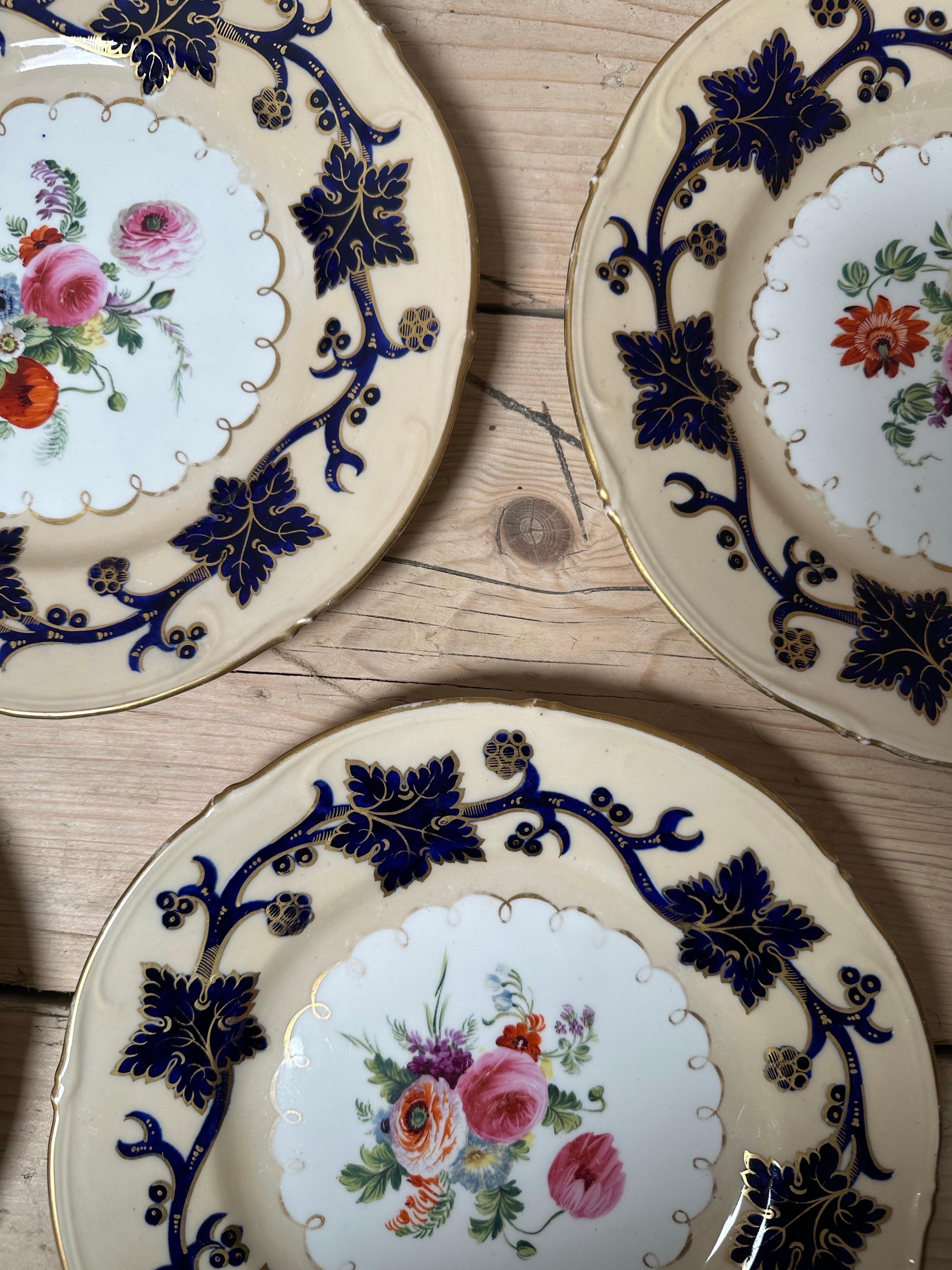 Set of 5 Rockingham Porcelain Dinner Plates, Circa 1830s For Sale 8