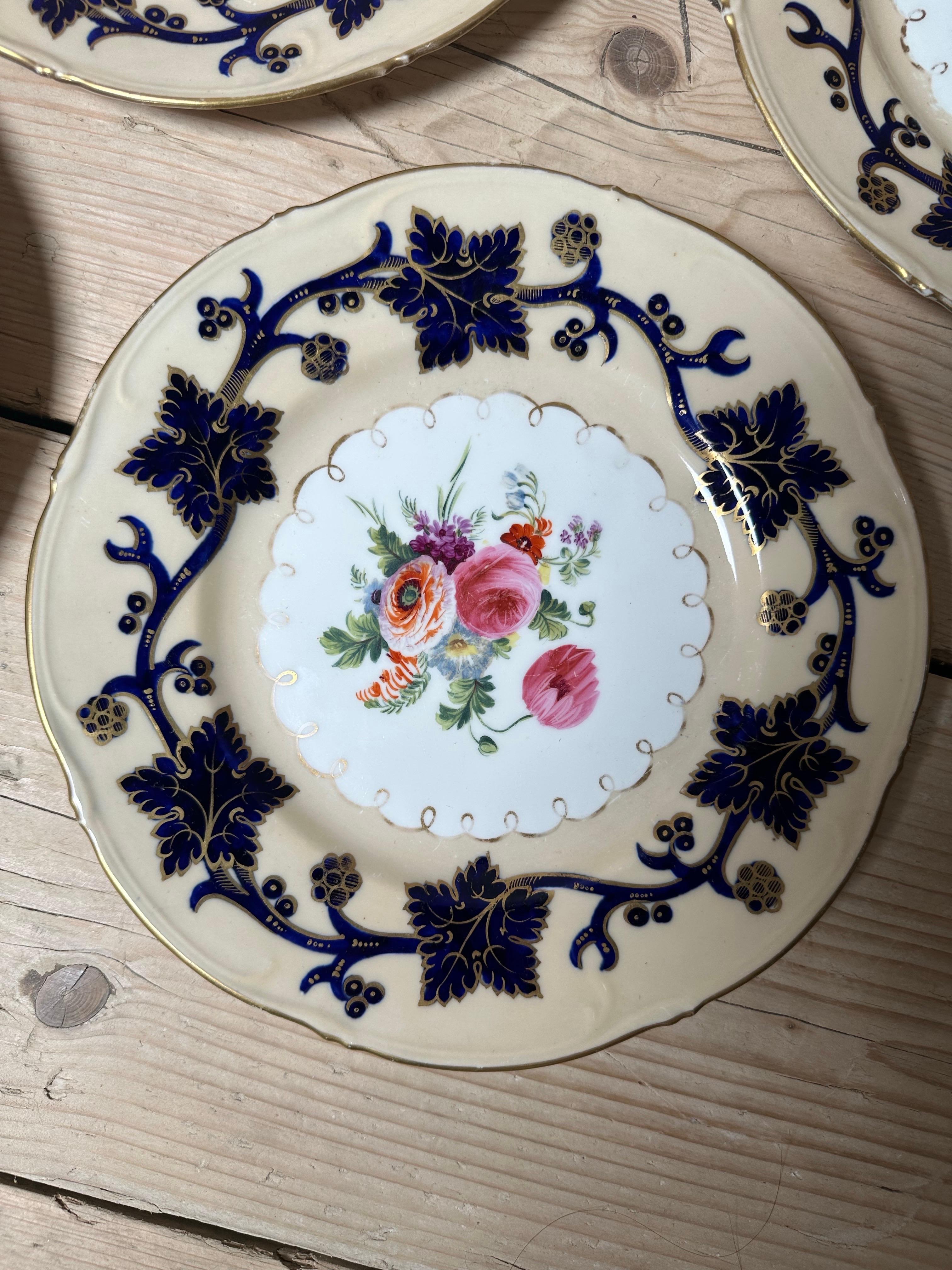 Set of 5 Rockingham Porcelain Dinner Plates, Circa 1830s For Sale 10