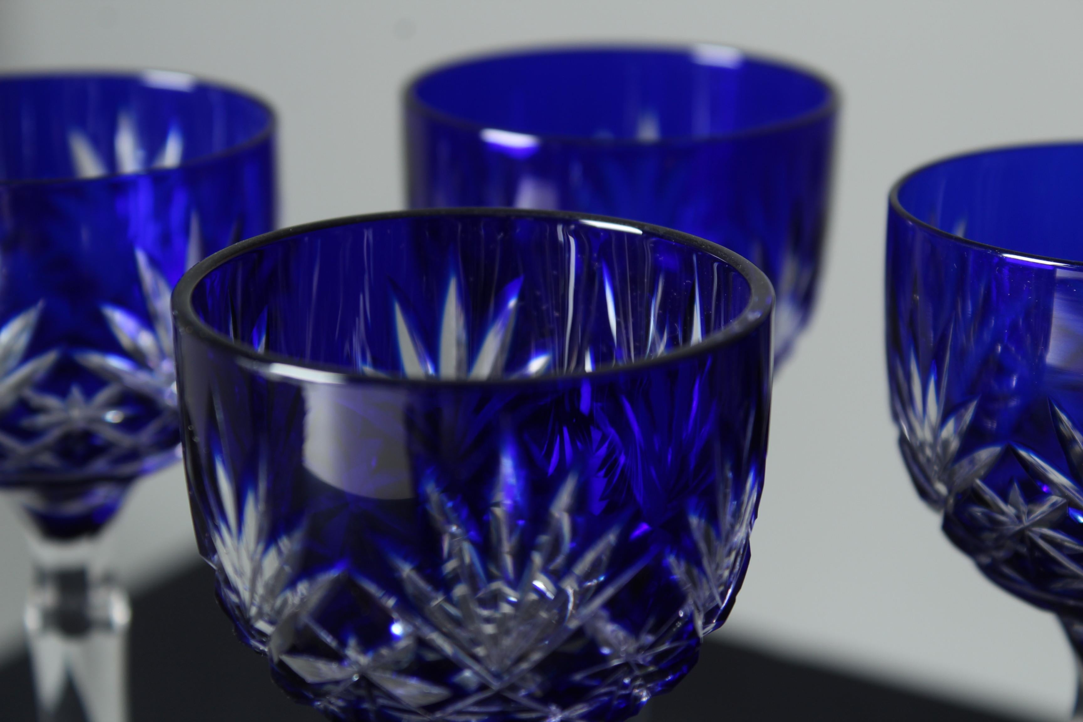 Set Of 5 Royal Blue Liqueur Glasses, 1880s, France, Crystal Glass In Good Condition For Sale In Greven, DE
