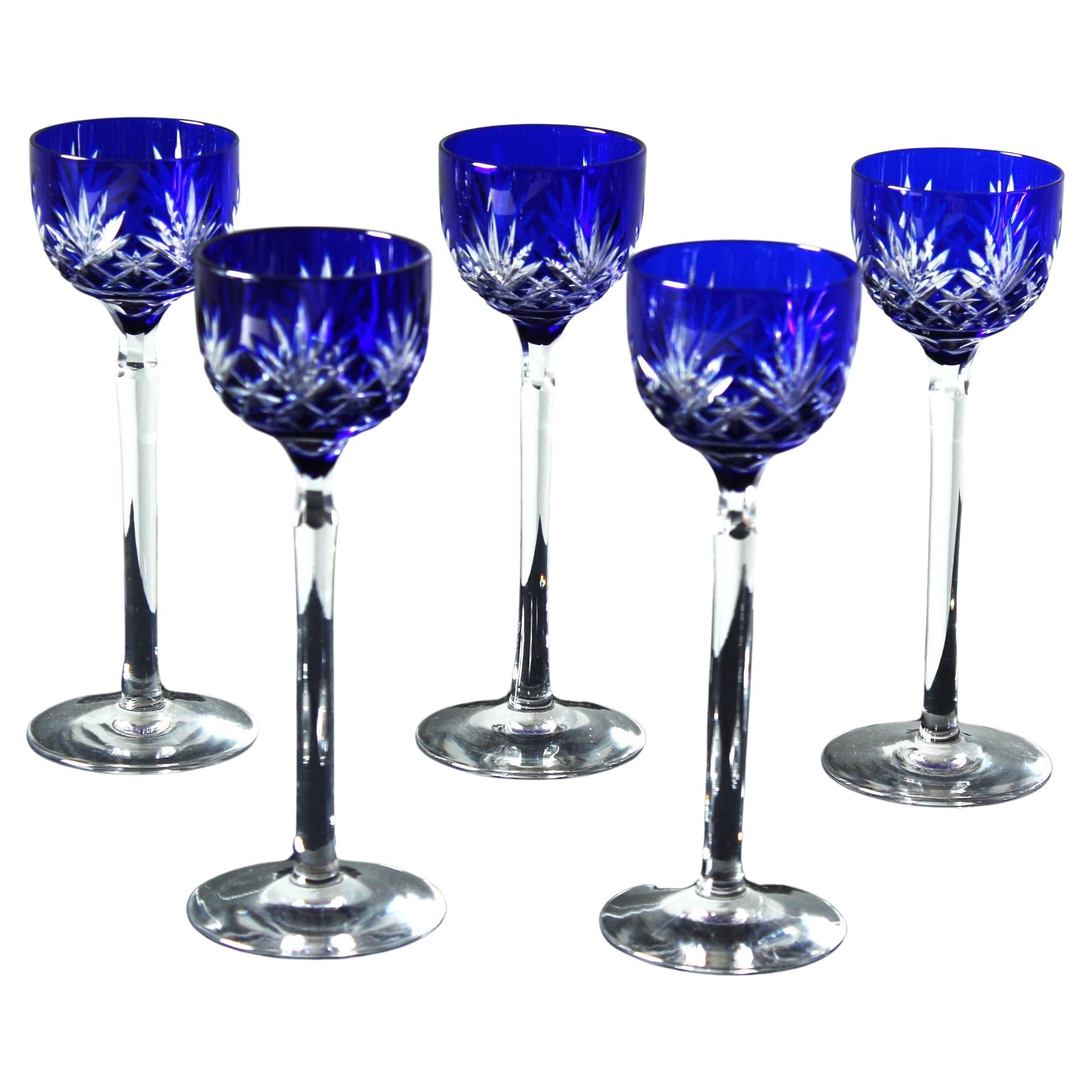 Set von 5 königsblauen Likörgläsern, 1880er Jahre, Frankreich, Kristallglas