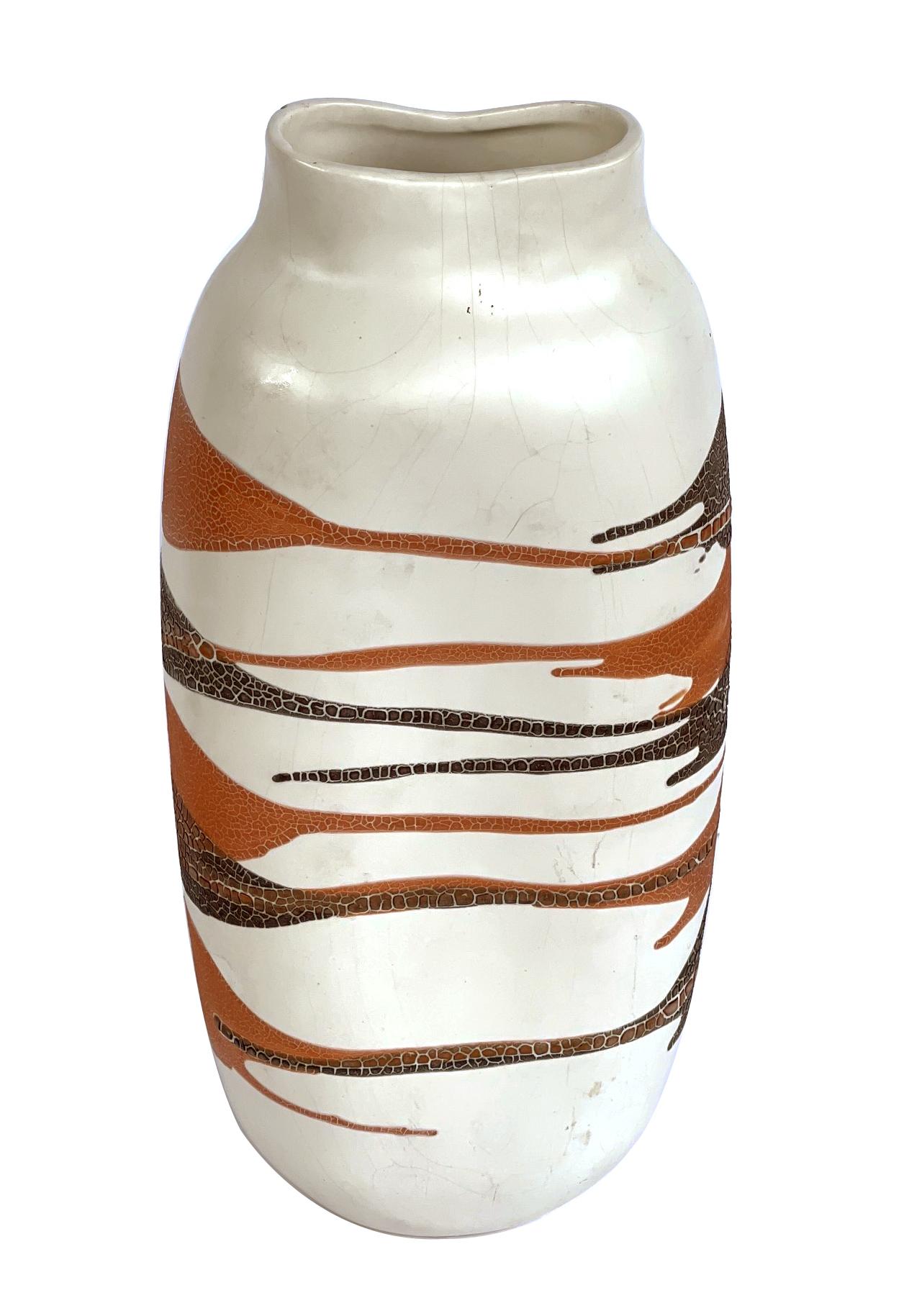 Mid-20th Century Set of 5 Royal Haeger Pottery Vases w Brown & Russet Drip Glaze on Ivory Ground For Sale