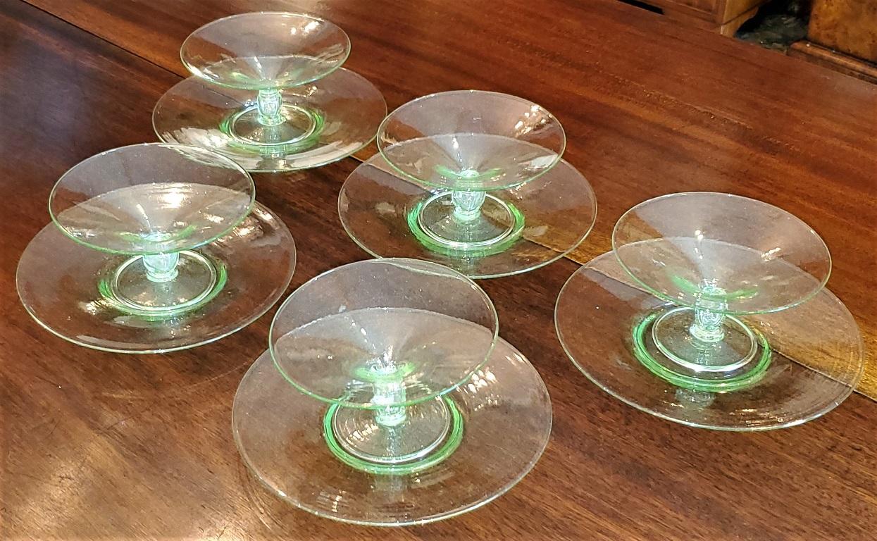 presenting a gorgeous Set of 5 Salviati Venetian compote glasses with dish.

Made in Venice, Italy circa 1930 by the World famous Salviati Glassworks. Classically Art Deco pieces.

In near mint condition with no chips or cracks.

Each glass