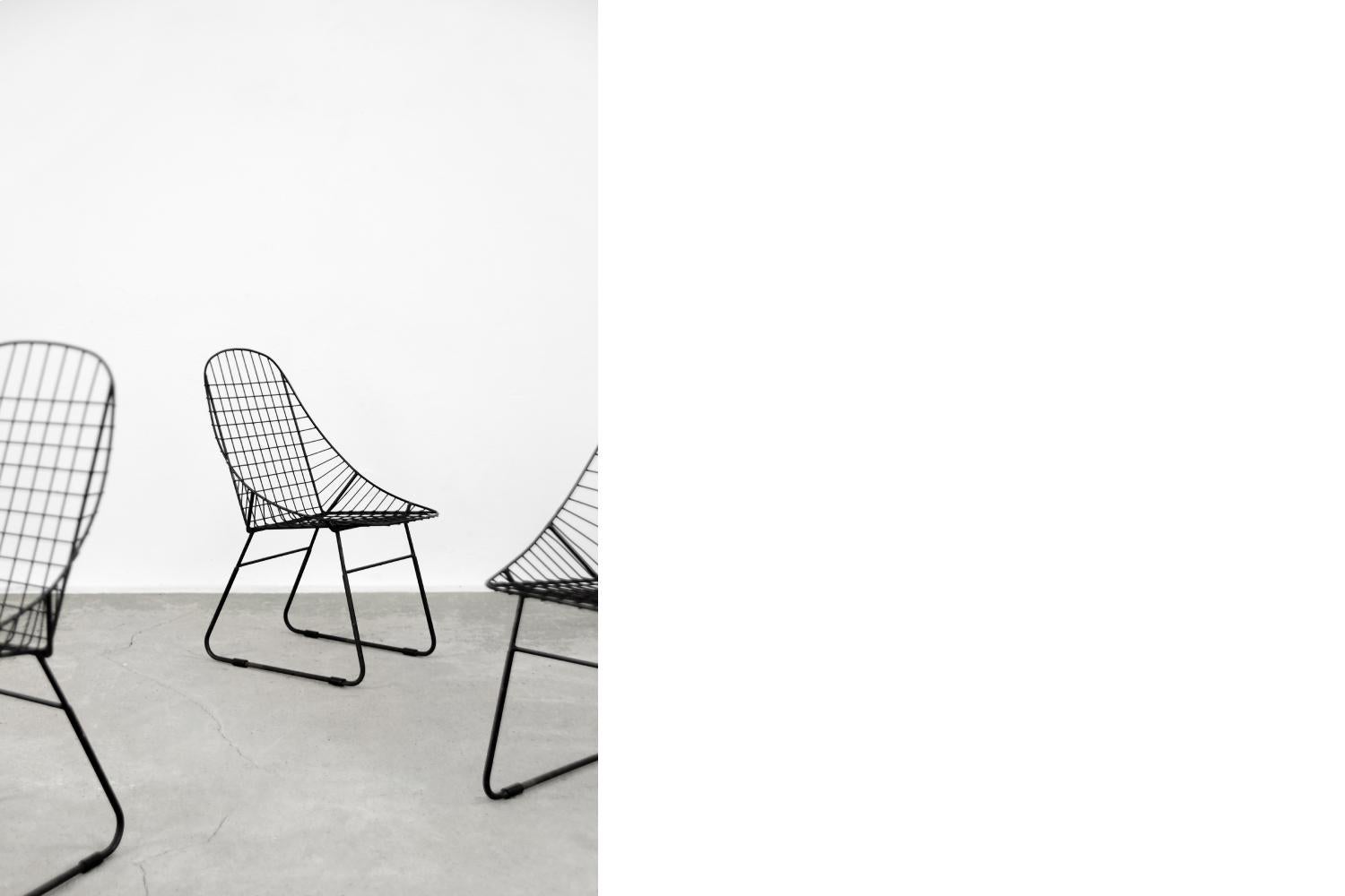 Set of 5 Scandinavian Mid-Century Modern Minimalist Black Wire Prototype Chair For Sale 5