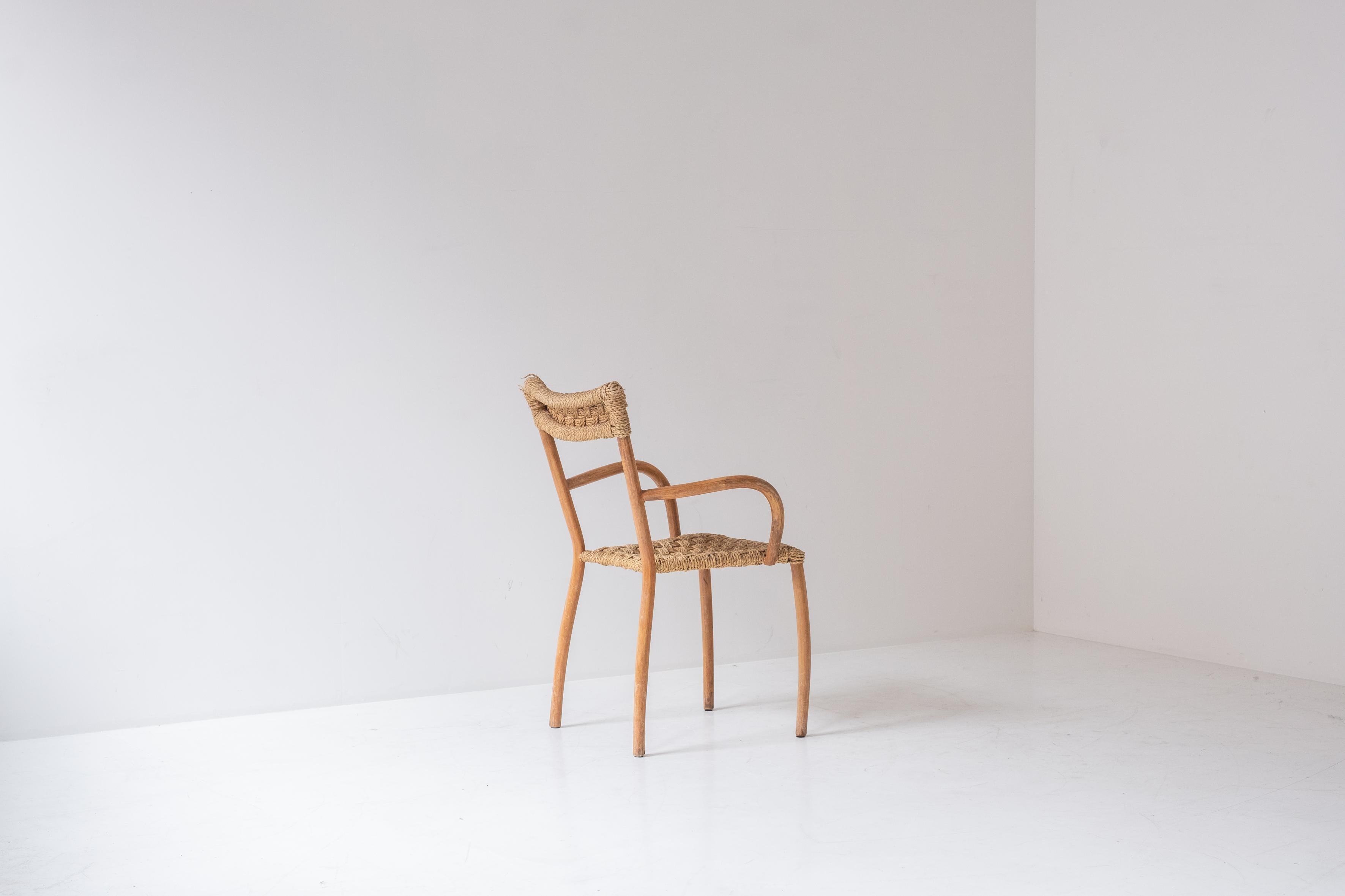 Ensemble de 5 chaises de salle à manger sculpturales de France, conçues dans les années 1960. 7