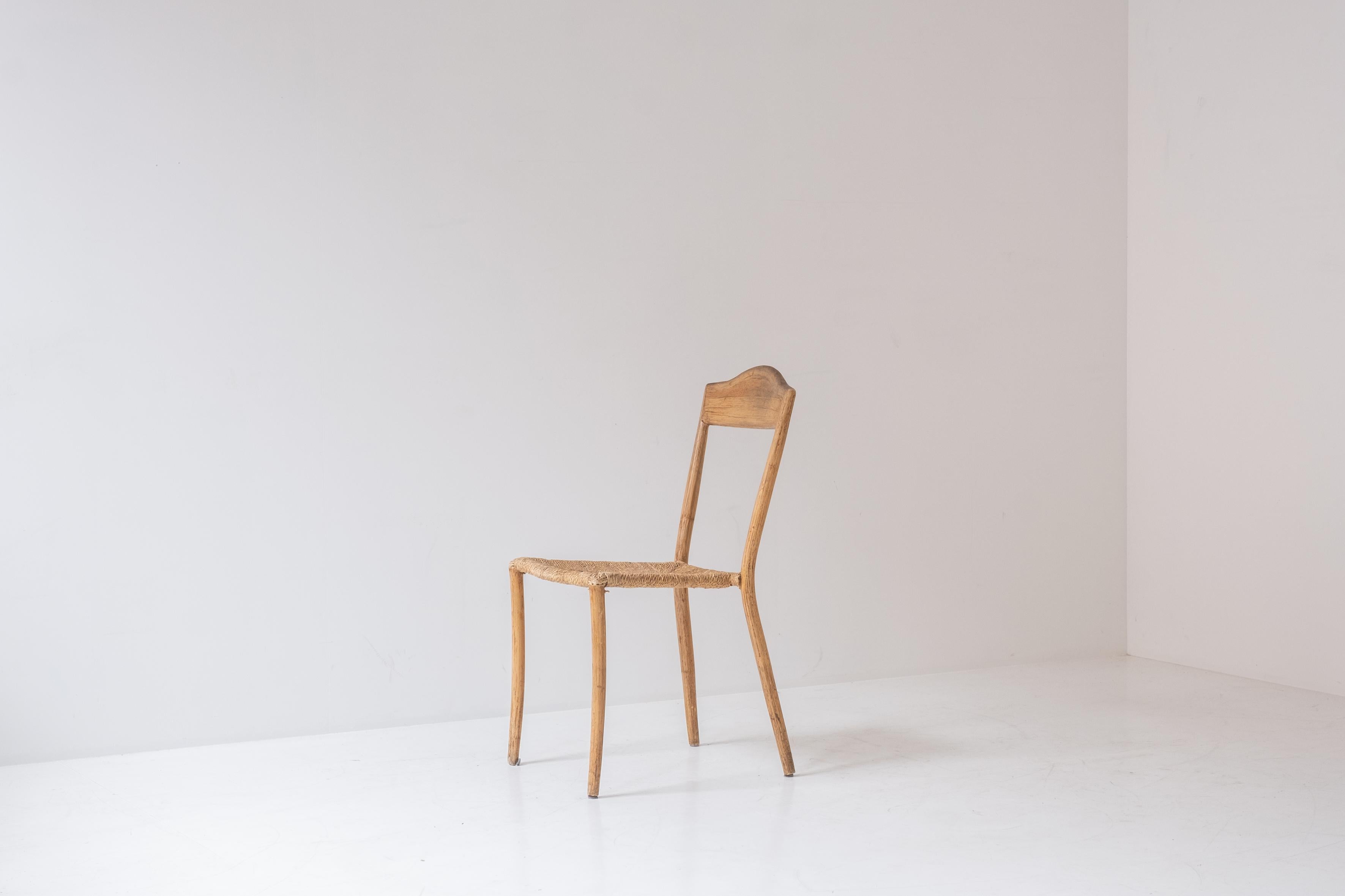 Corde Ensemble de 5 chaises de salle à manger sculpturales de France, conçues dans les années 1960.