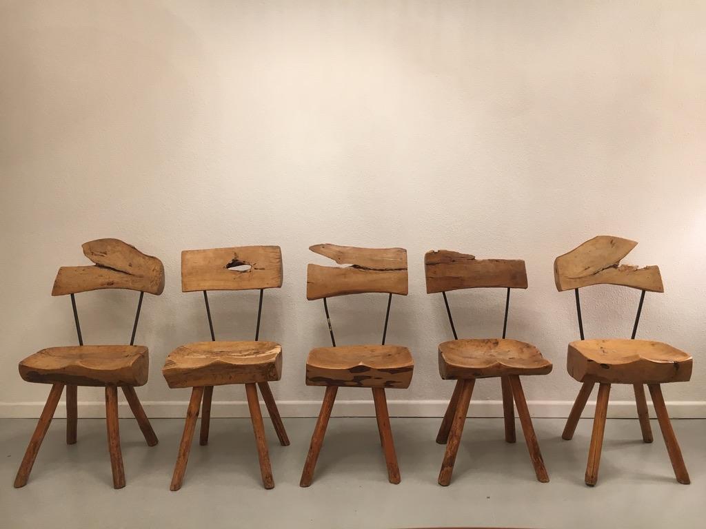 Set of 5 olive wood brutalistic rustic dining chairs circa 1950s, probably French
Very good condition, beautiful patina.
 