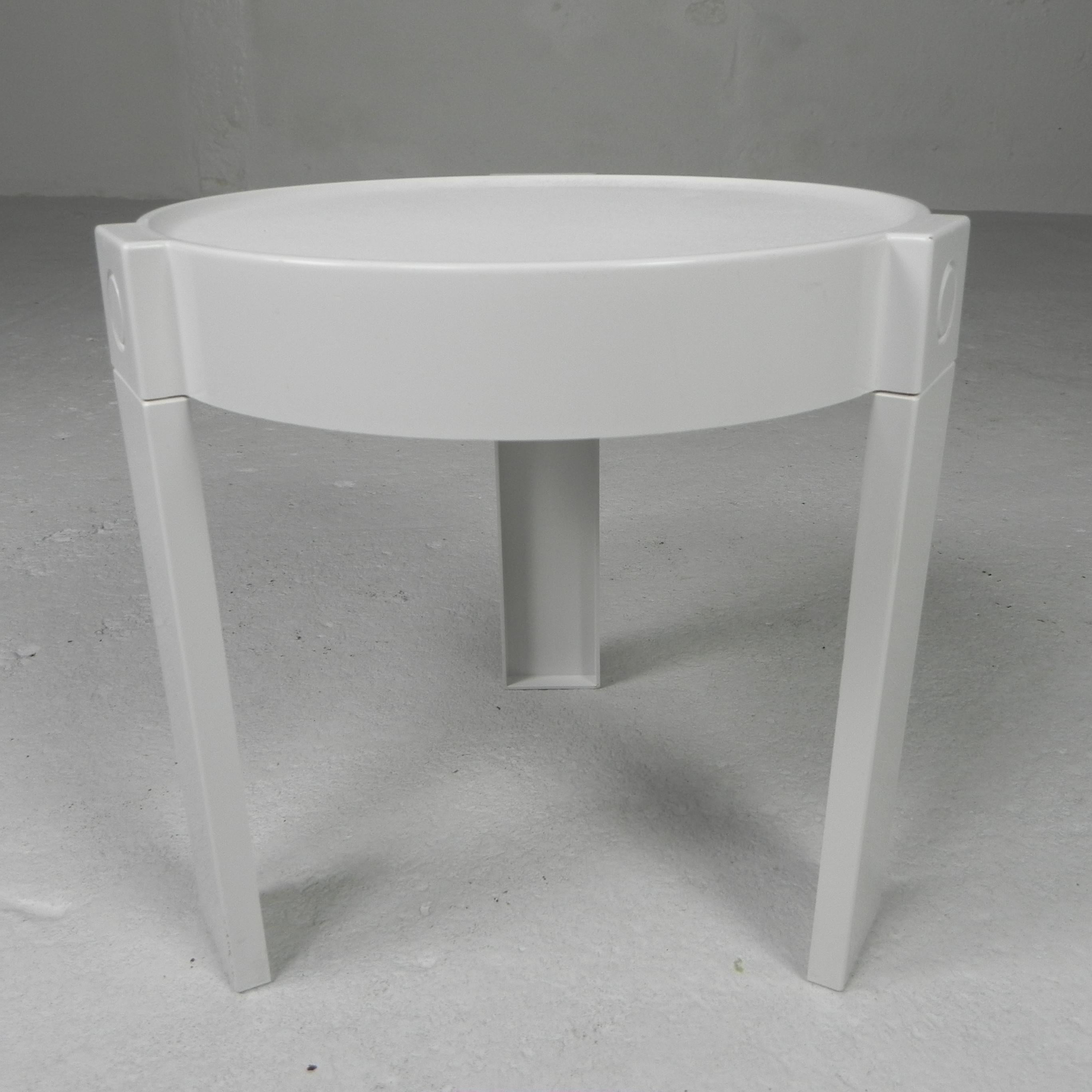 Set of 5 space age side tables, made in Holland For Sale 5