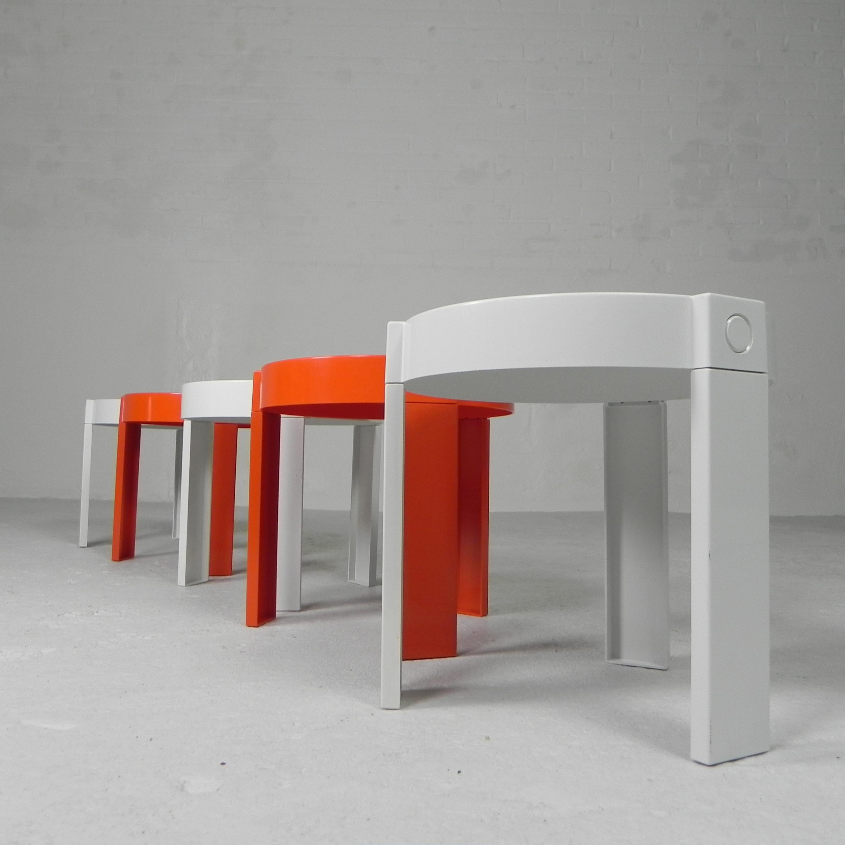 Late 20th Century Set of 5 space age side tables, made in Holland For Sale