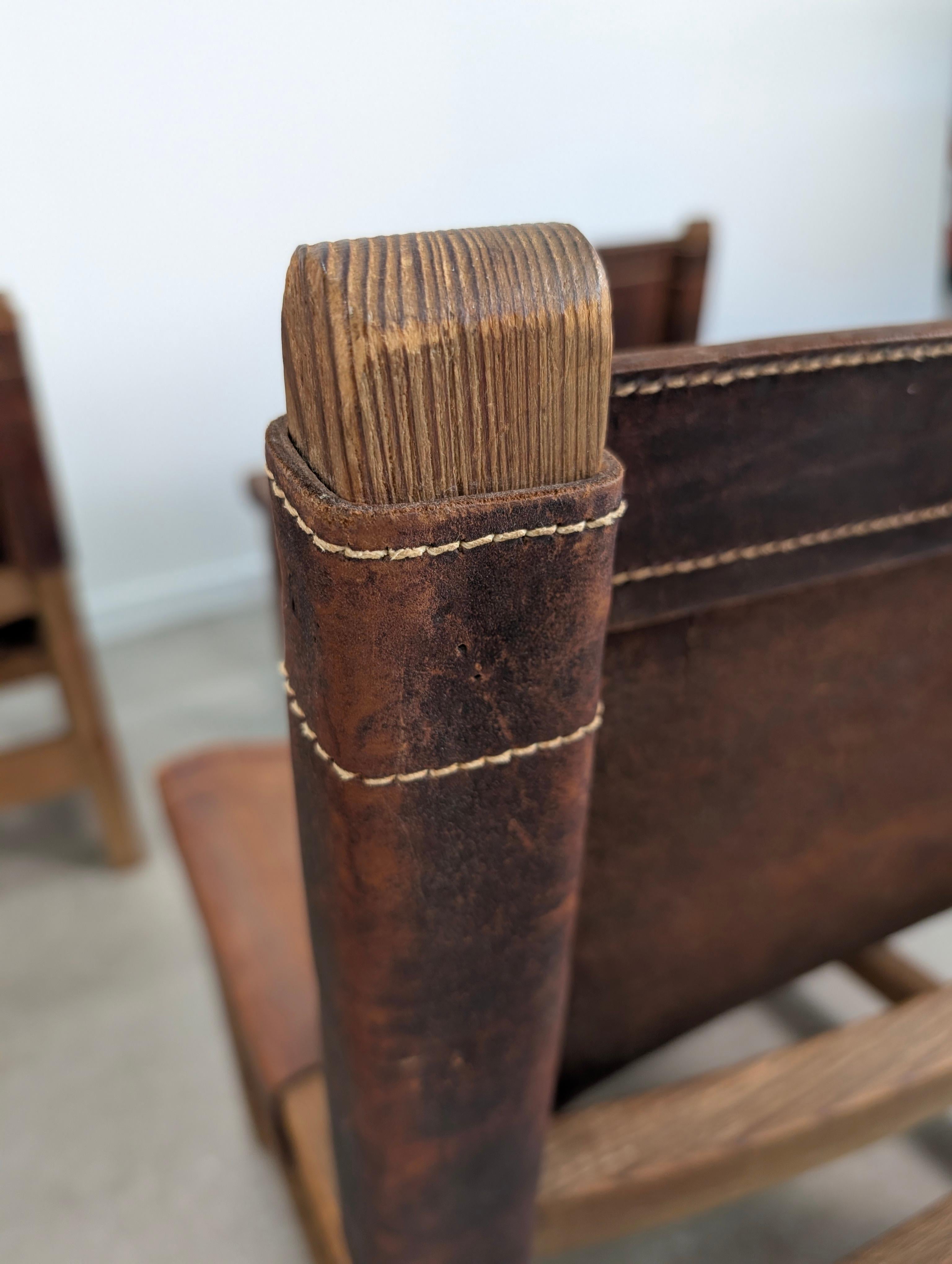 Mid-20th Century Set of 5 Spanish Leather and Oak Chairs, Paco Muñoz Style, 1960s For Sale
