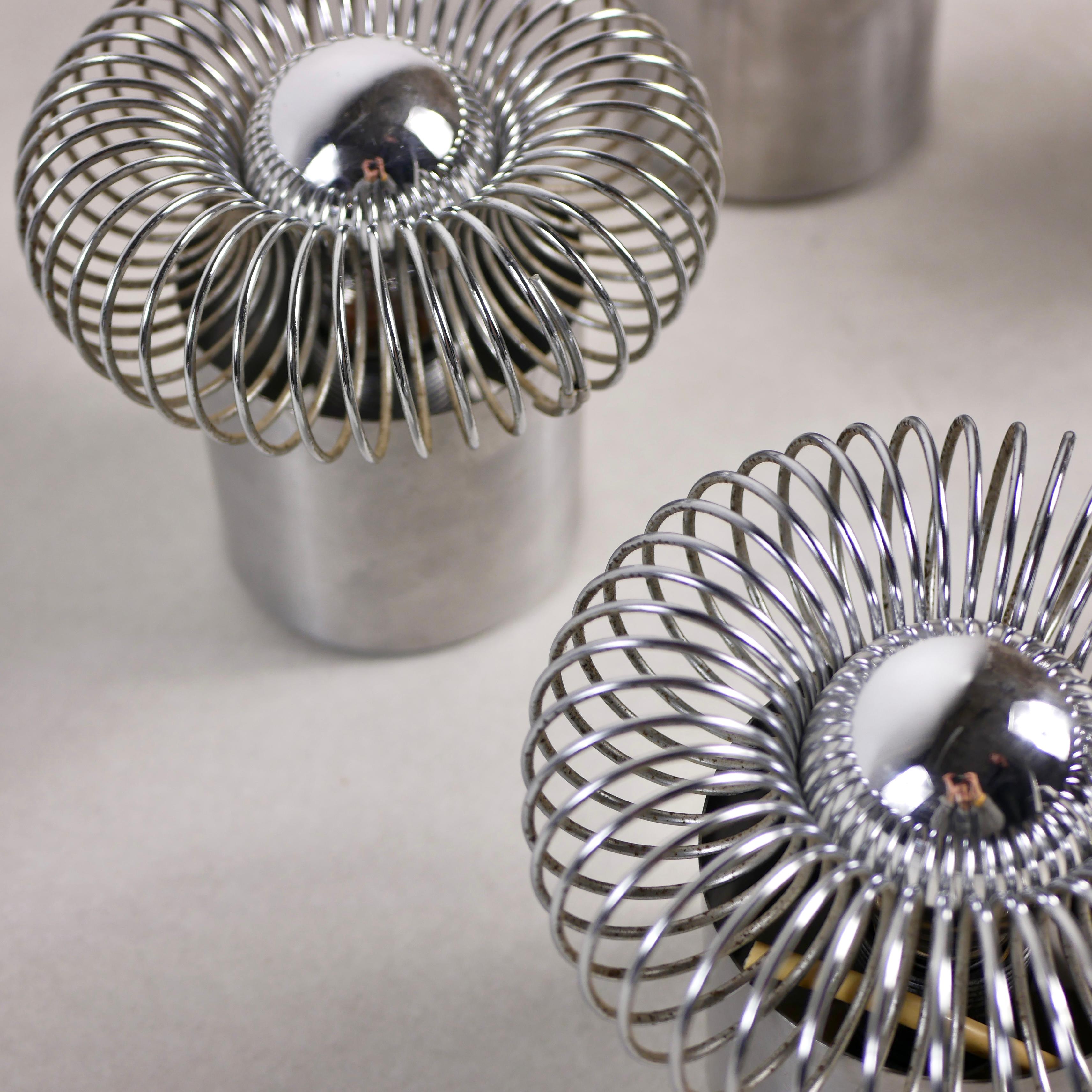 Set of 5 spring sconces by Philippe Rogier for Oxar, made in France, 1970s In Good Condition For Sale In Lyon, FR
