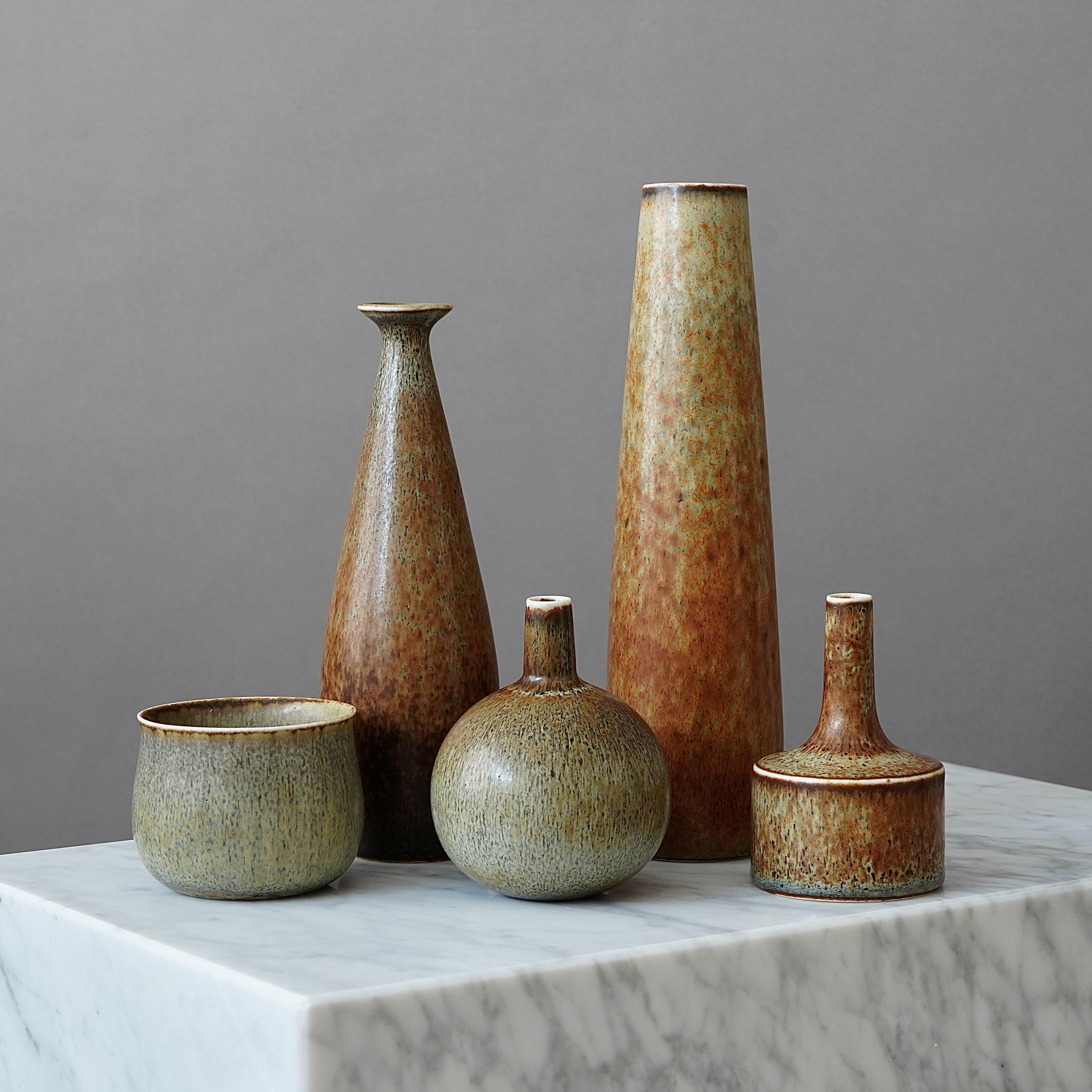 Mid-Century Modern Ensemble de 5 vases en grès de Carl-Harry Stalhane, Rorstrand, Suède, années 1950 en vente