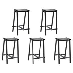 Juego de 5 taburetes de bar Taburete 8 bajos, acero con recubrimiento de polvo negro/Marc Morro para Hay