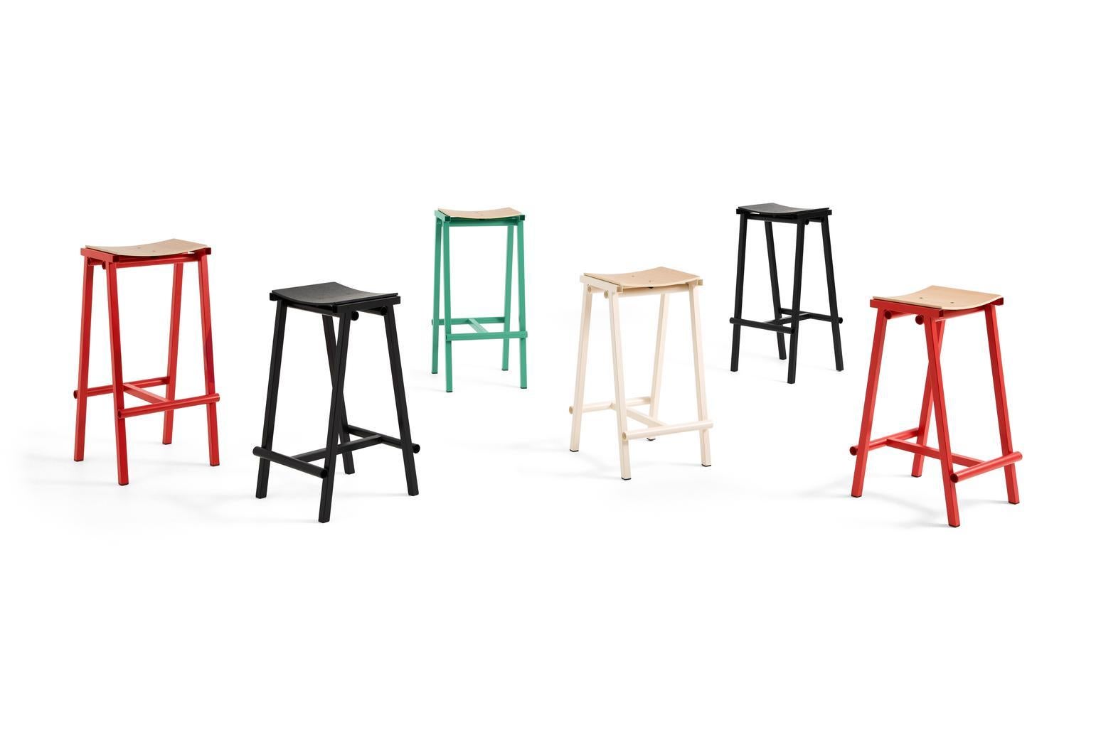 Juego de 5 Taburetes de Bar Taburete8 Bajo, 2 Rojo Señal y 3 Negro Acero con Recubrimiento de Polvo en venta 11