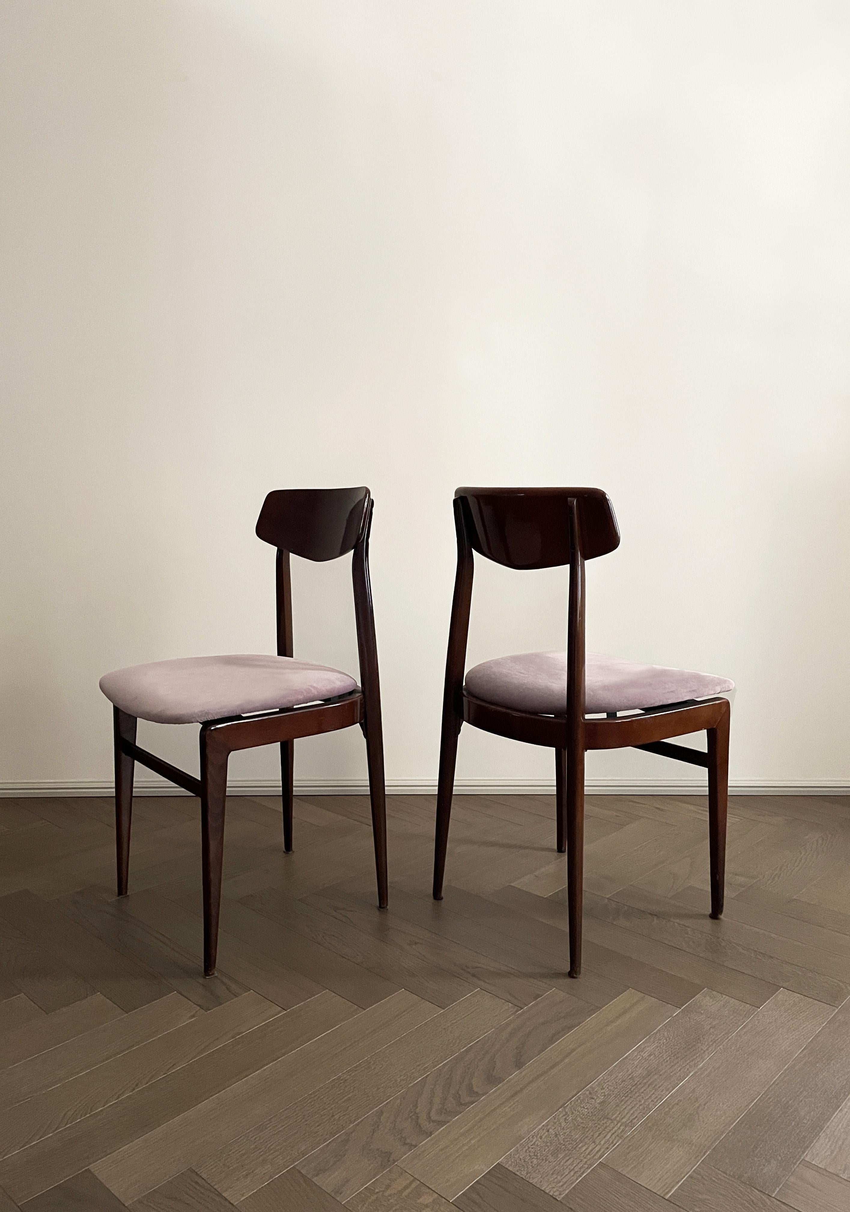 Set of 2 Teak Dining Chairs with Velvet Seat, Scandinavian Design, 1960s In Good Condition For Sale In Milano, IT