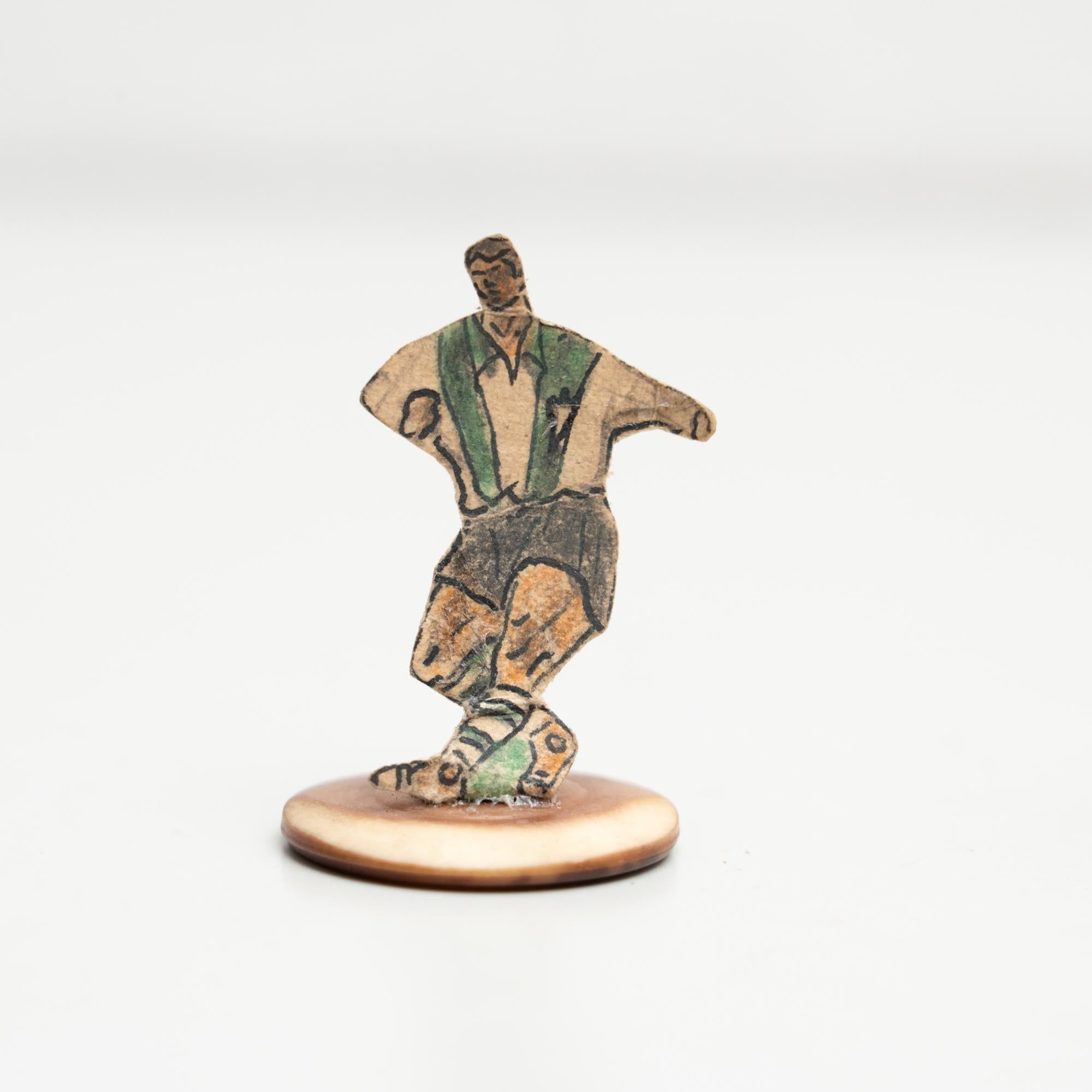 Set di 5 figure di giochi di calcio tradizionali a bottoni, circa 1950 in vendita 5