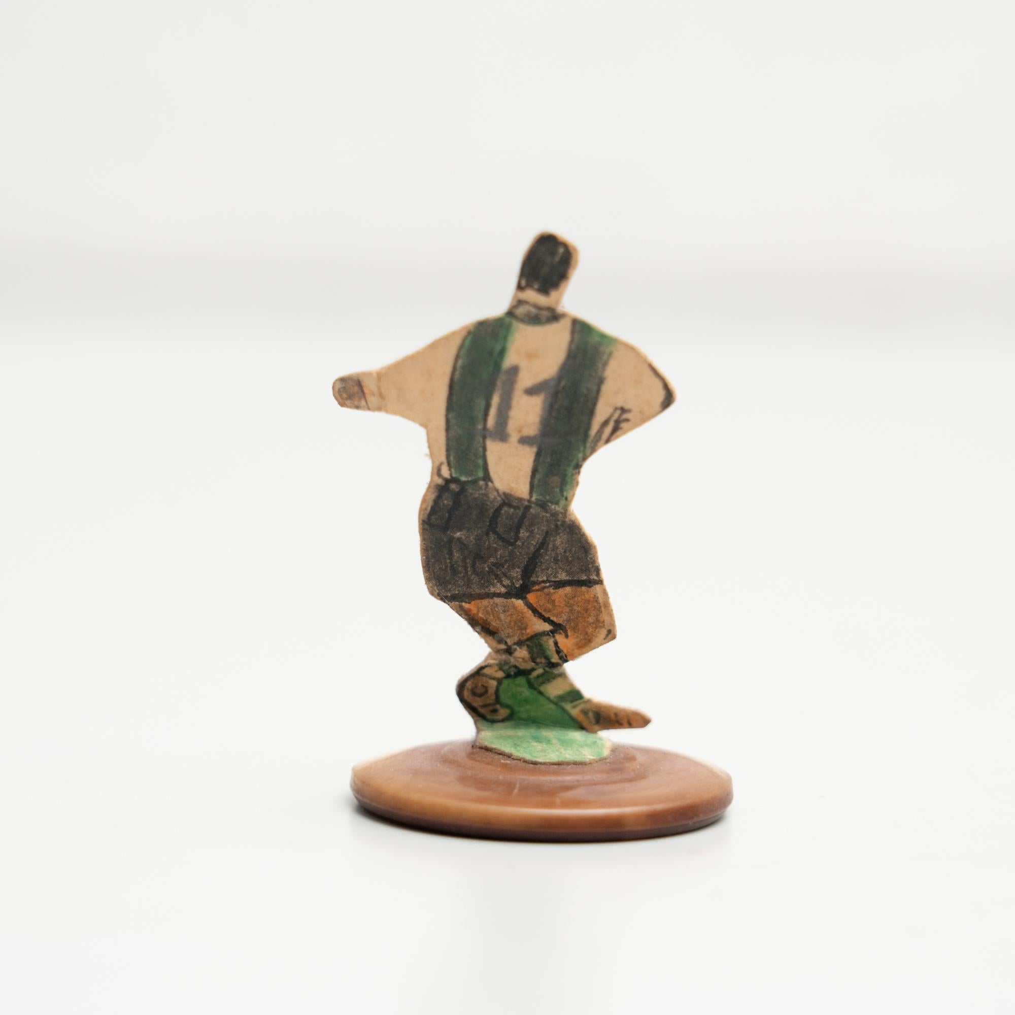 Set of 5 Traditional Antique Button Soccer Game Figures, circa 1950 In Good Condition For Sale In Barcelona, Barcelona