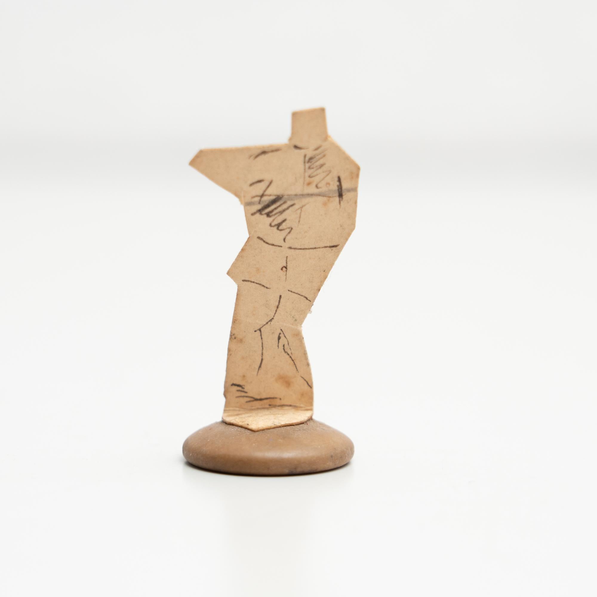 Metà XX secolo Set di 5 figure di giochi di calcio tradizionali a bottoni, circa 1950 in vendita