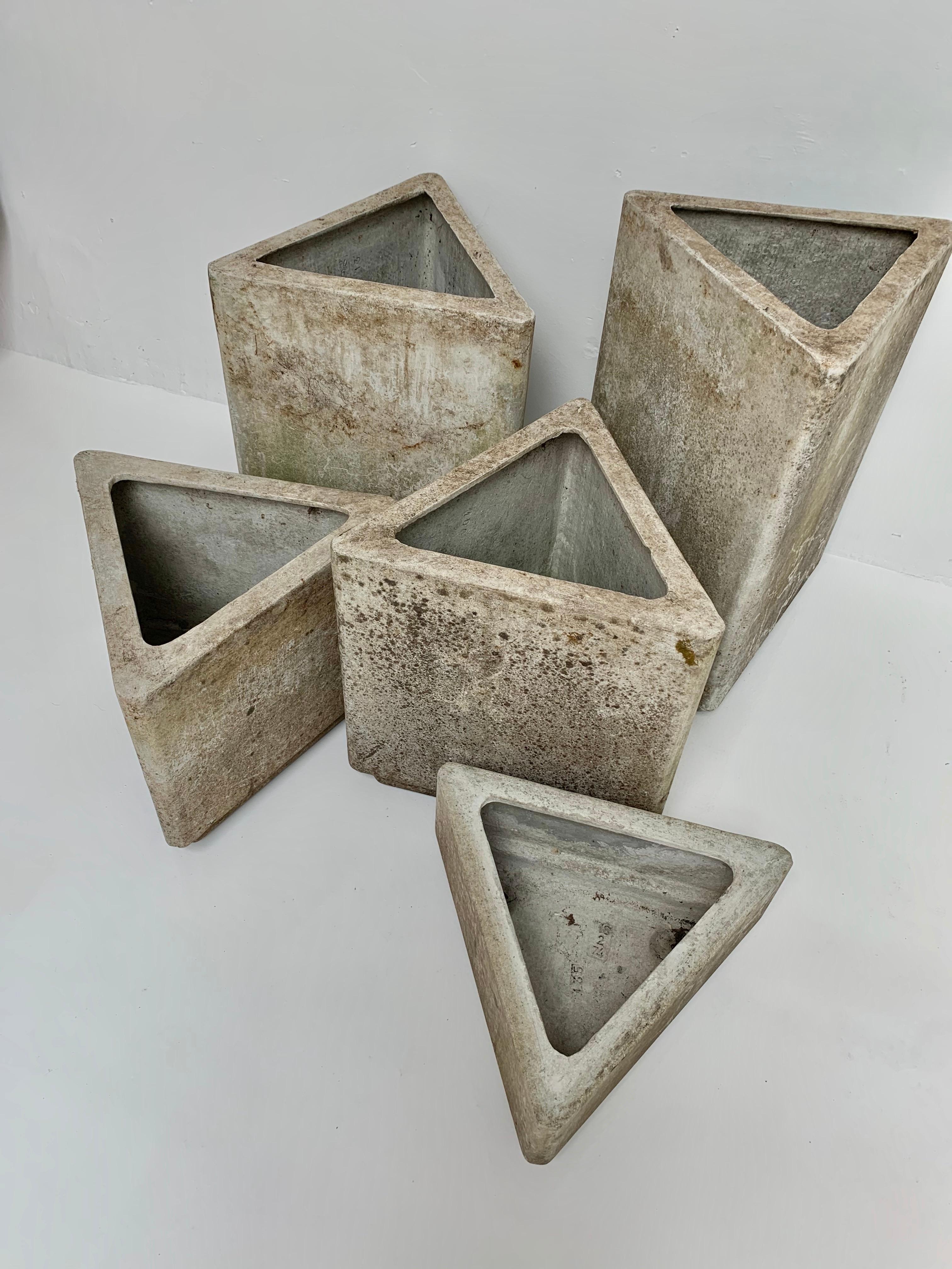 Set of 5 Triangular Planters by Willy Guhl In Excellent Condition In Los Angeles, CA