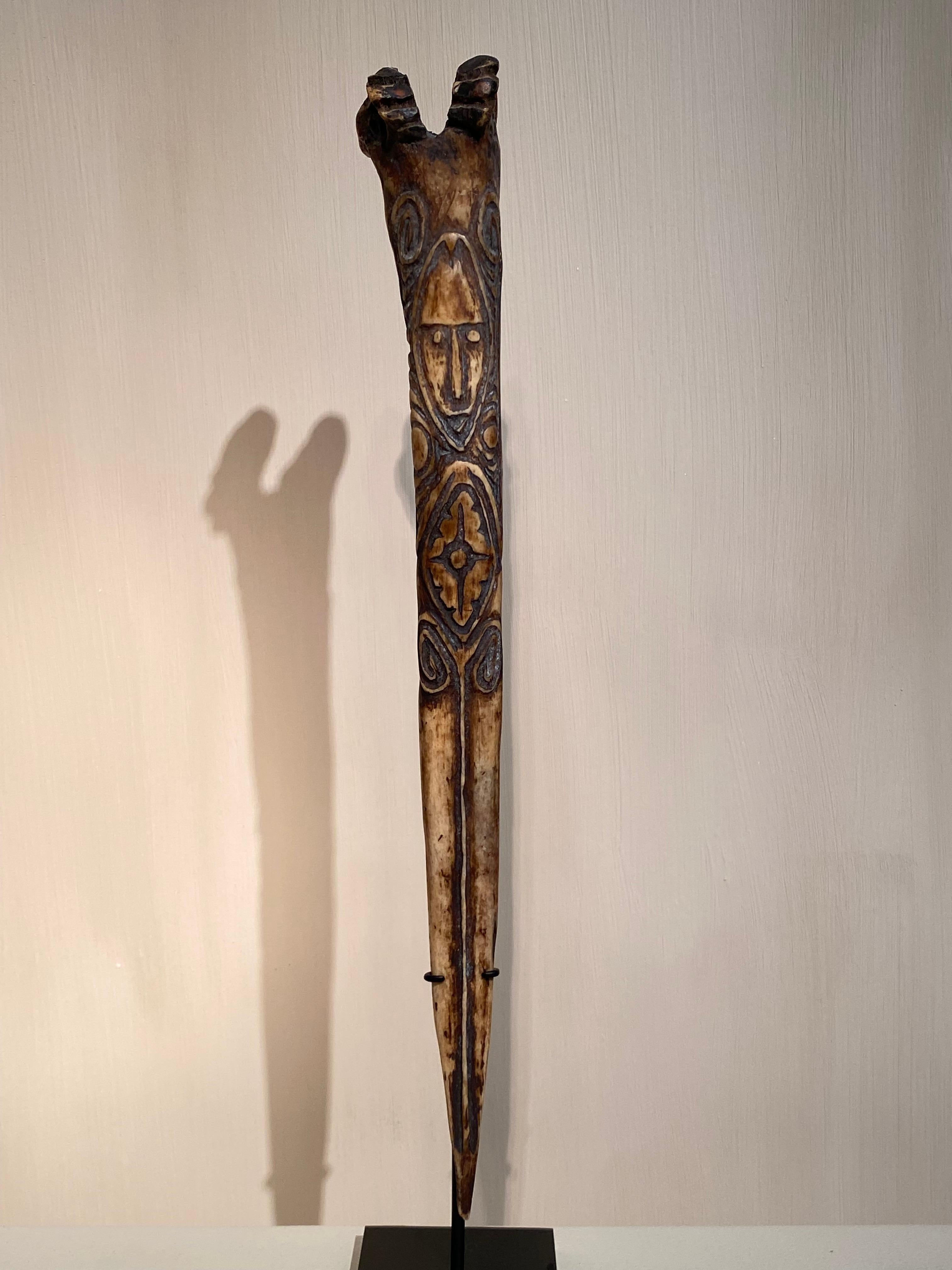 Satz von 5 Tribal Art Messern aus Papua-Neuguinea im Angebot 7