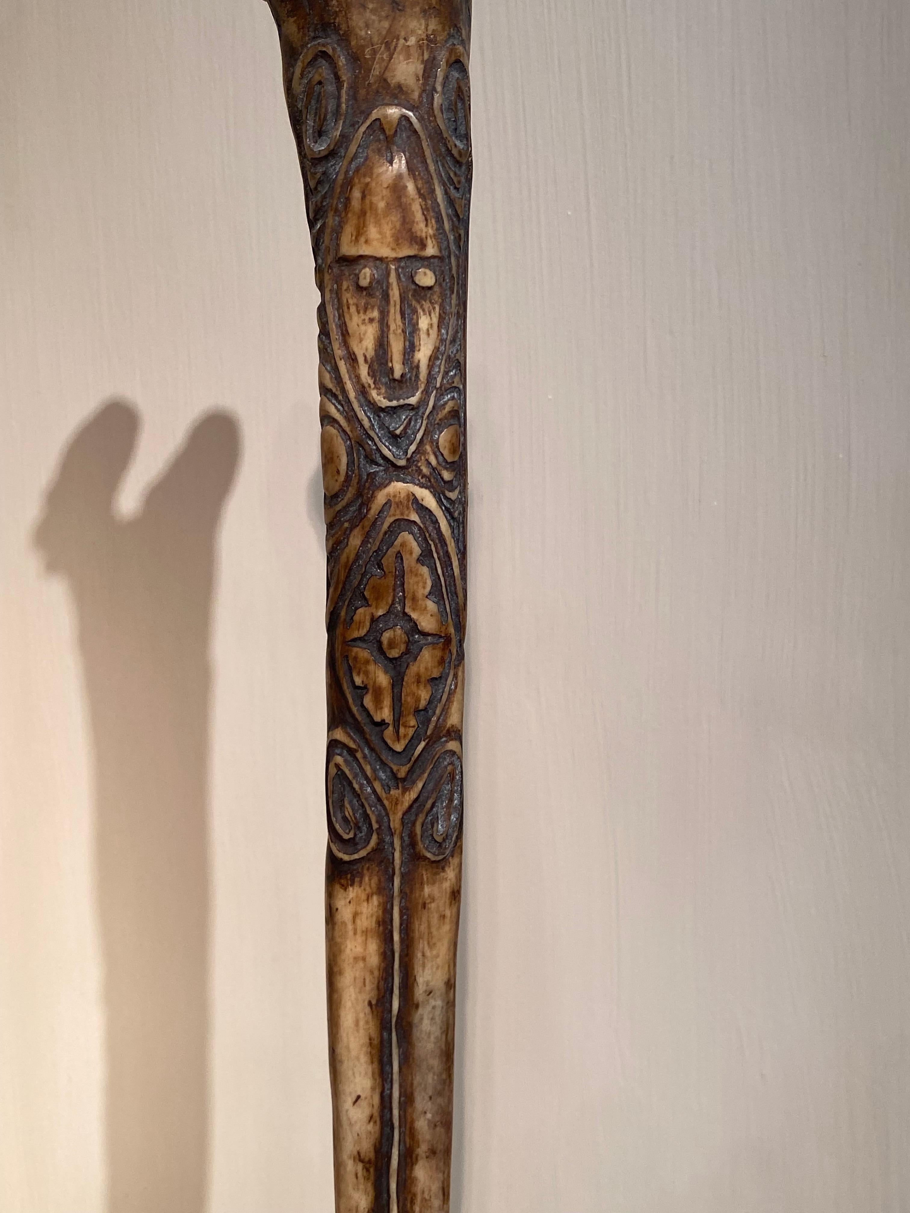 Satz von 5 Tribal Art Messern aus Papua-Neuguinea im Angebot 8