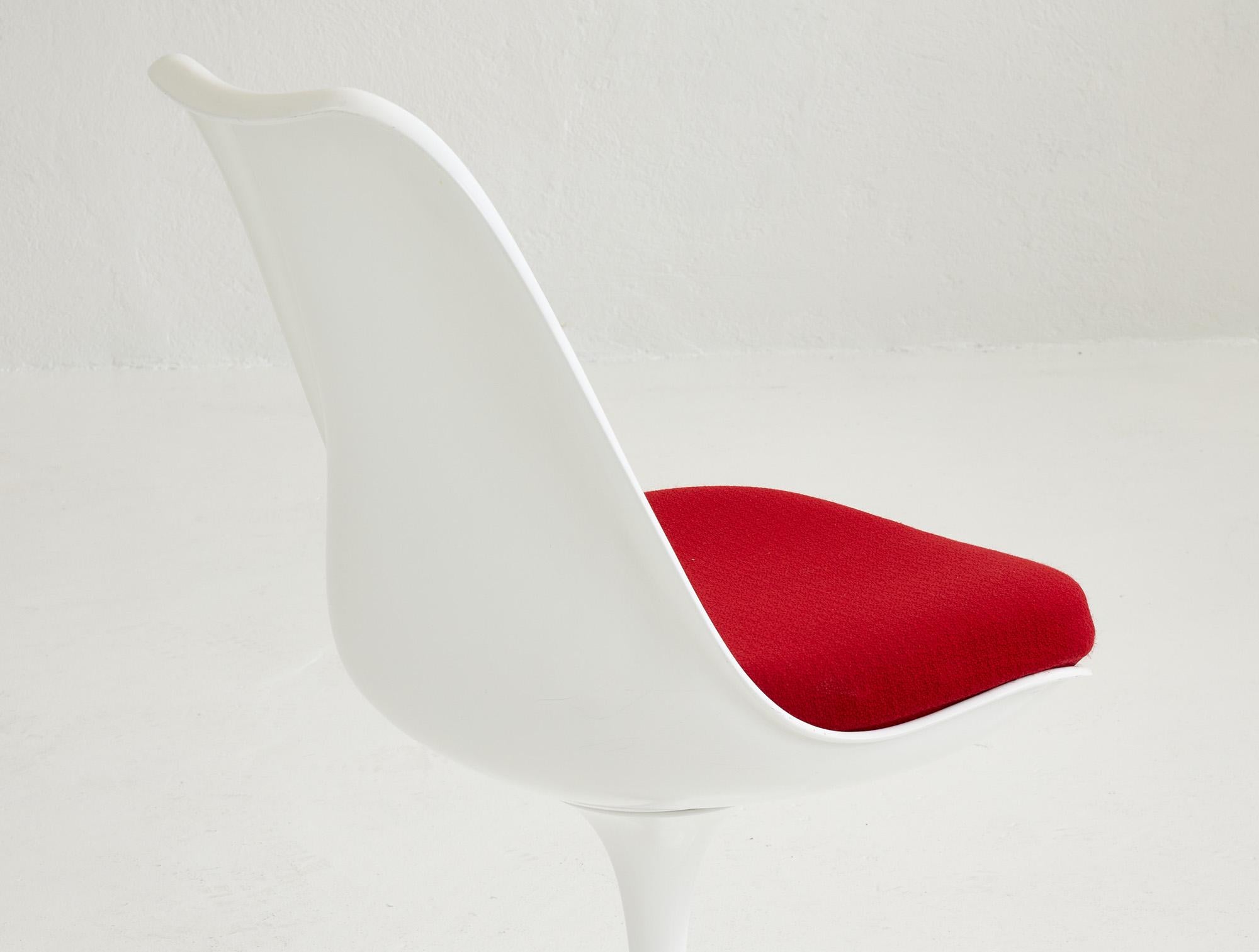 Americano Set di 5 sedie Tulip di Eero Saarinen per Knoll International, anni '70 in vendita