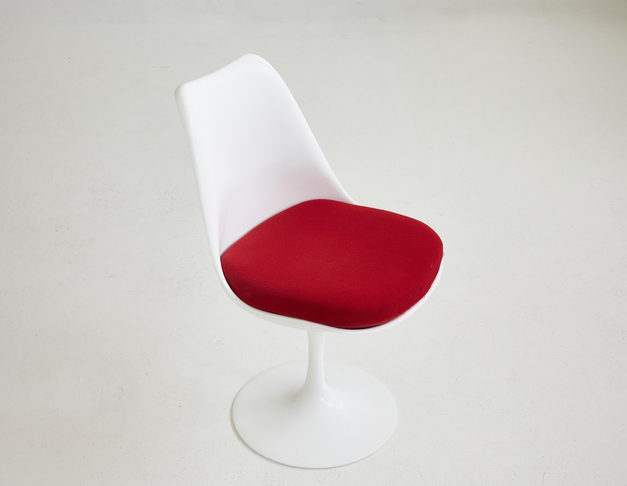 Set di 5 sedie Tulip di Eero Saarinen per Knoll International, anni '70 In condizioni buone in vendita a Renens, CH