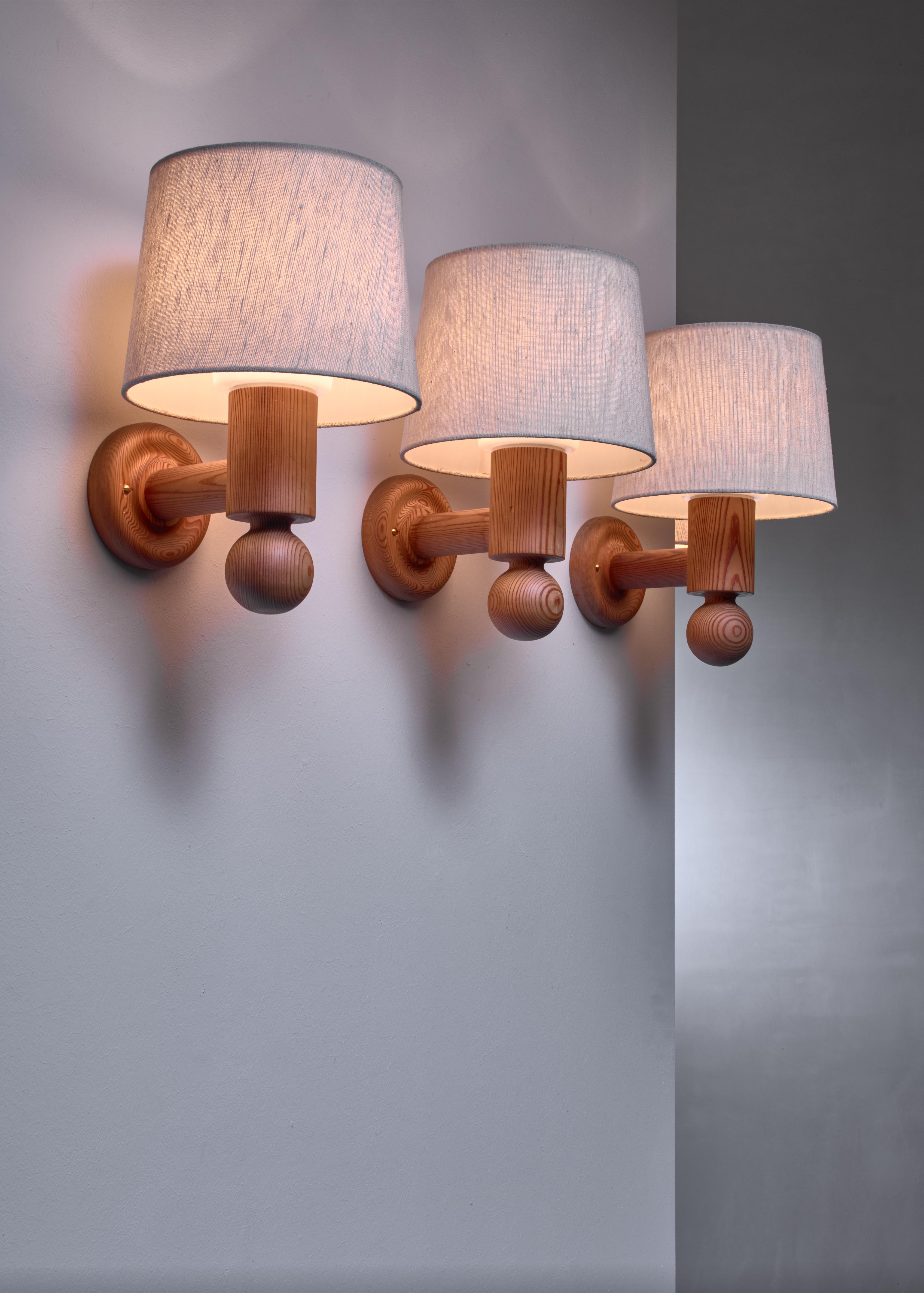 Scandinavian Modern Set of 5 Uno & Osten Kristiansson Wall Lamps for Luxus