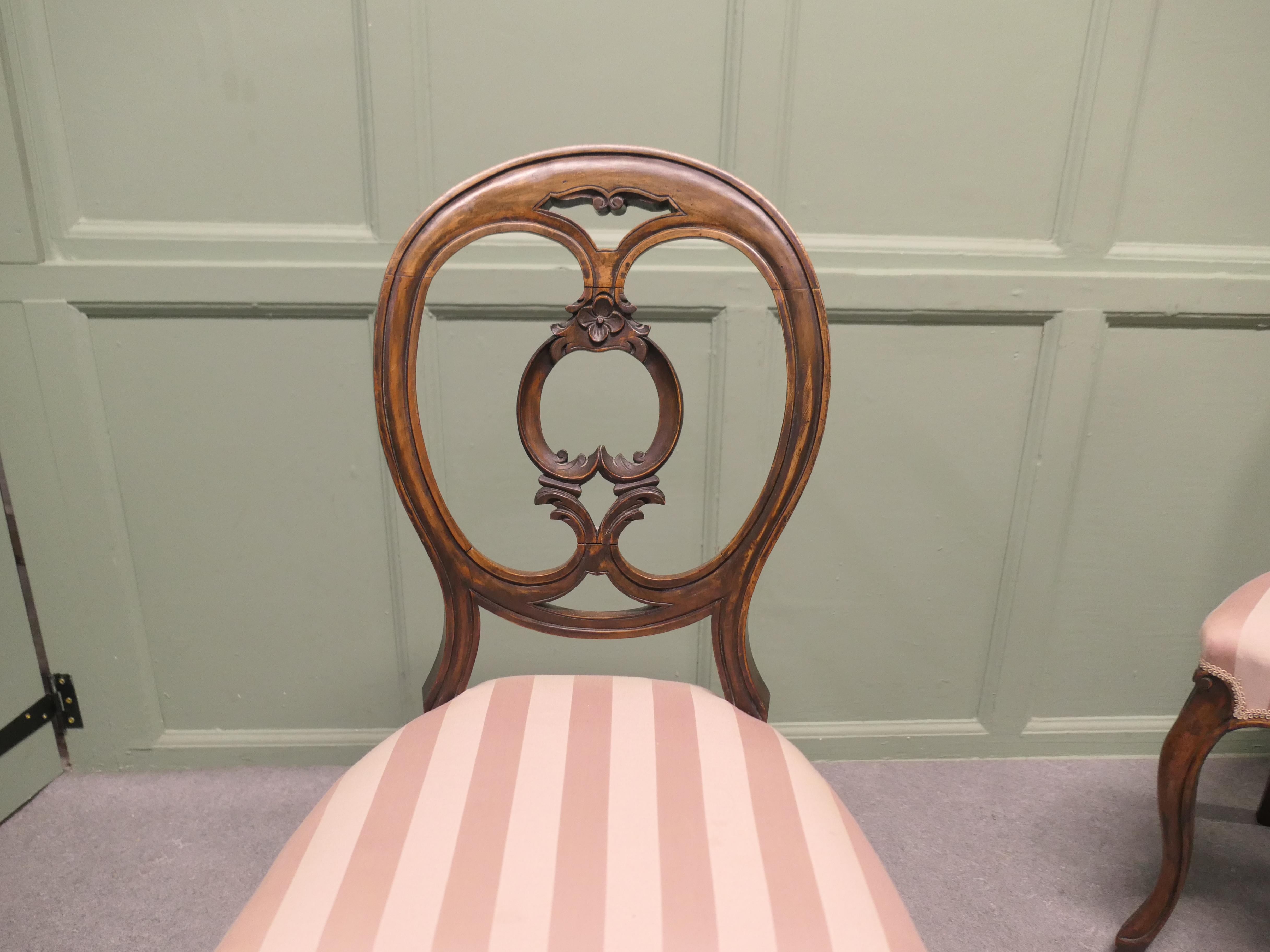 19th Century Set of 5 Victorian Balloon Back Dining Chairs For Sale