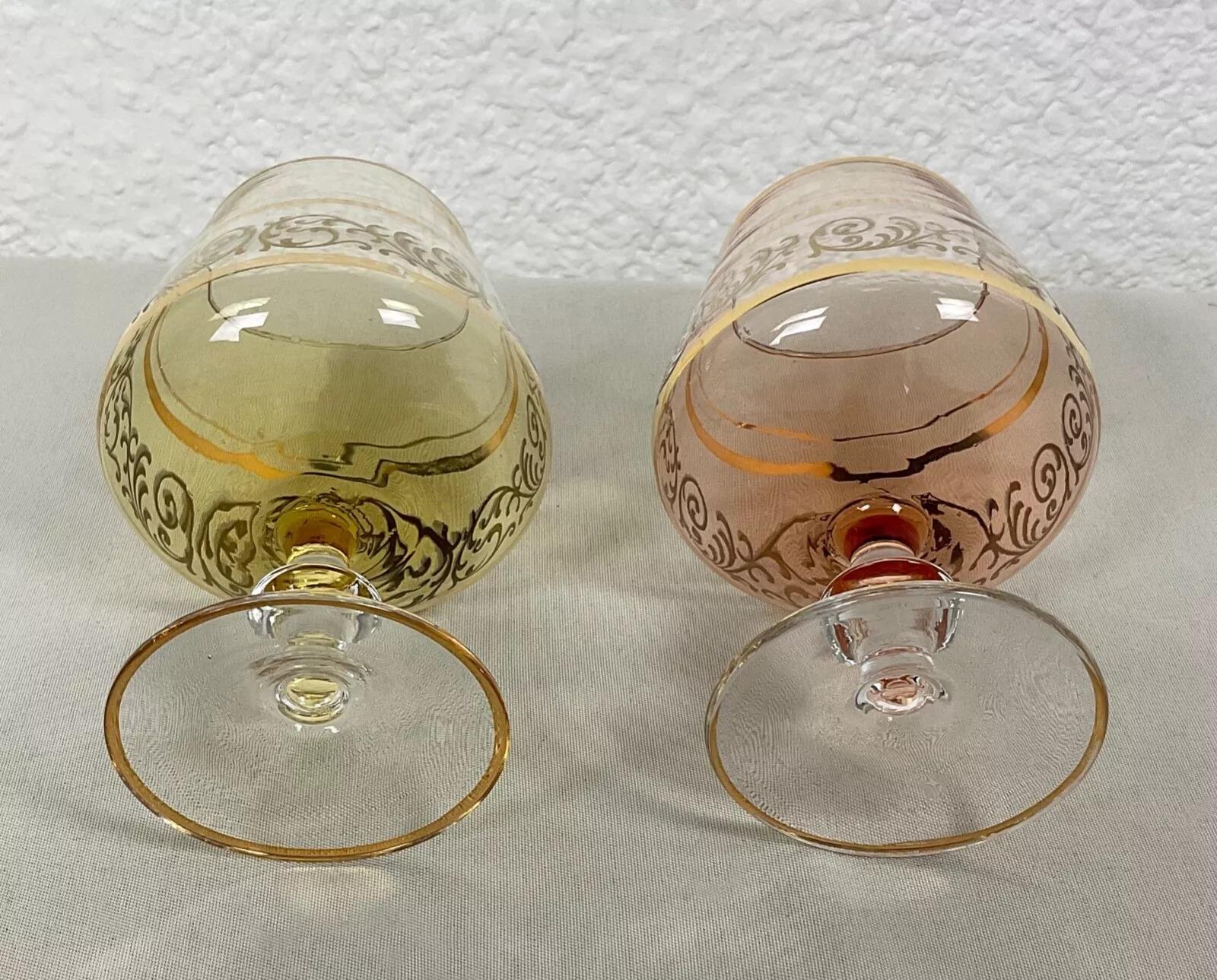 20th Century Set of 5 Vintage Crystal Wine Glasses with Gold Floral Trim - 2Y459 For Sale