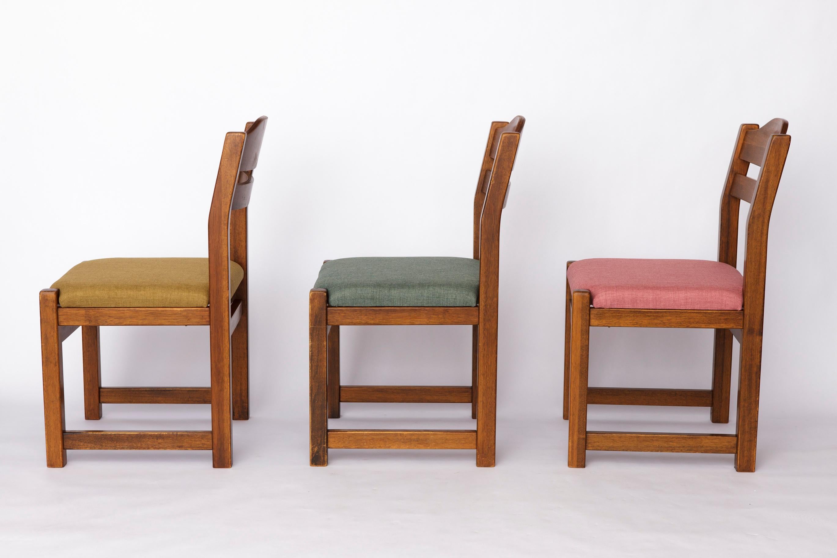 Satz von 5 Vintage-Esszimmerstühlen, 1960er-1970er Jahre  Buntes gepolstertes Mid-Century C (Poliert) im Angebot