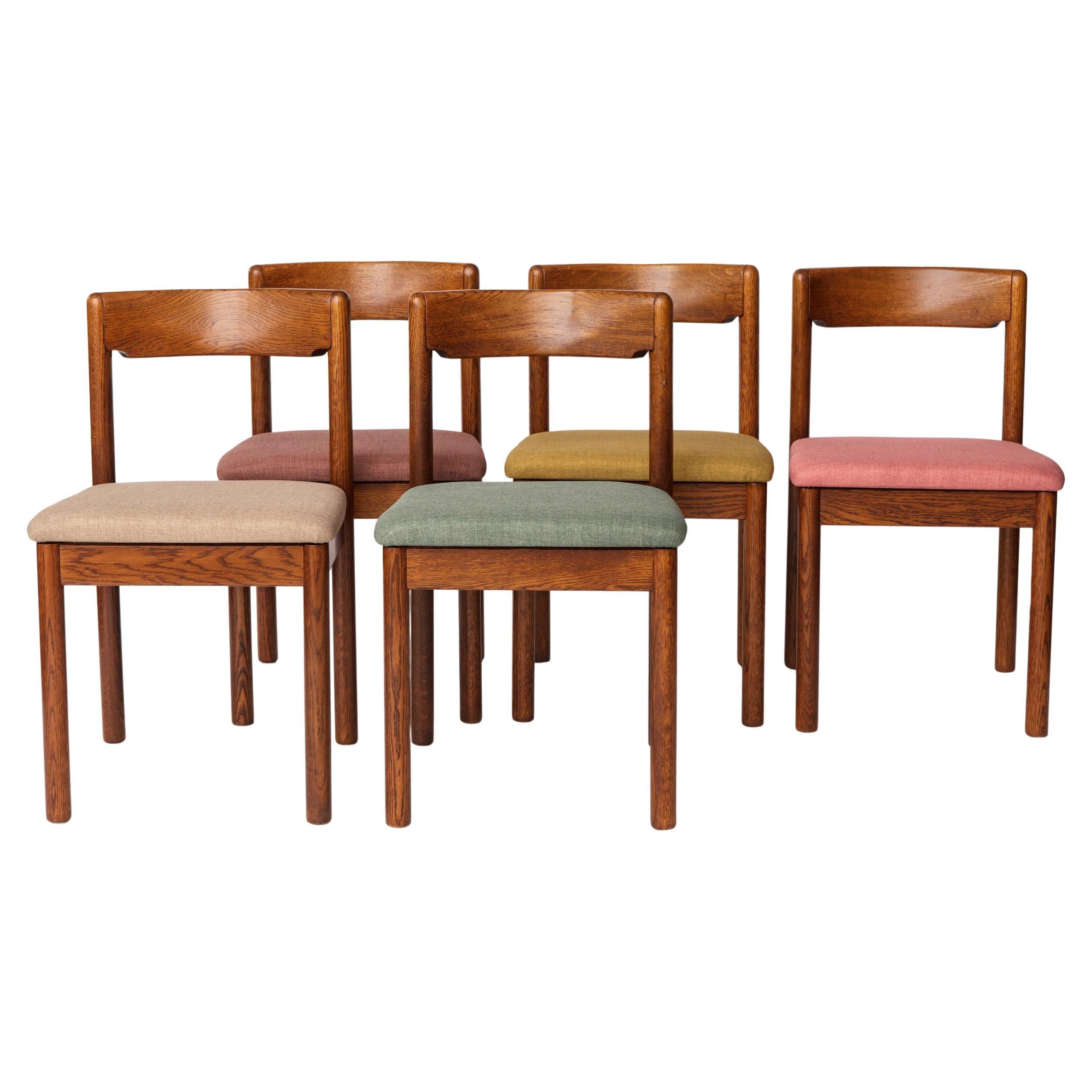 Ensemble de 5 chaises de salle à manger Vintage - Oak Oak foncé - Allemagne 1970 - Nouvellement tapissées