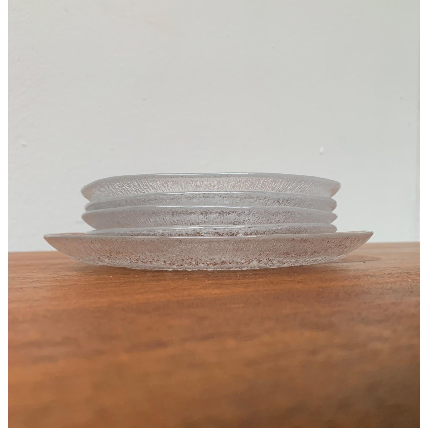 Verre Ensemble de 5 assiettes en verre finlandais Solaris de Tapio Wirkkala pour Iittala en vente