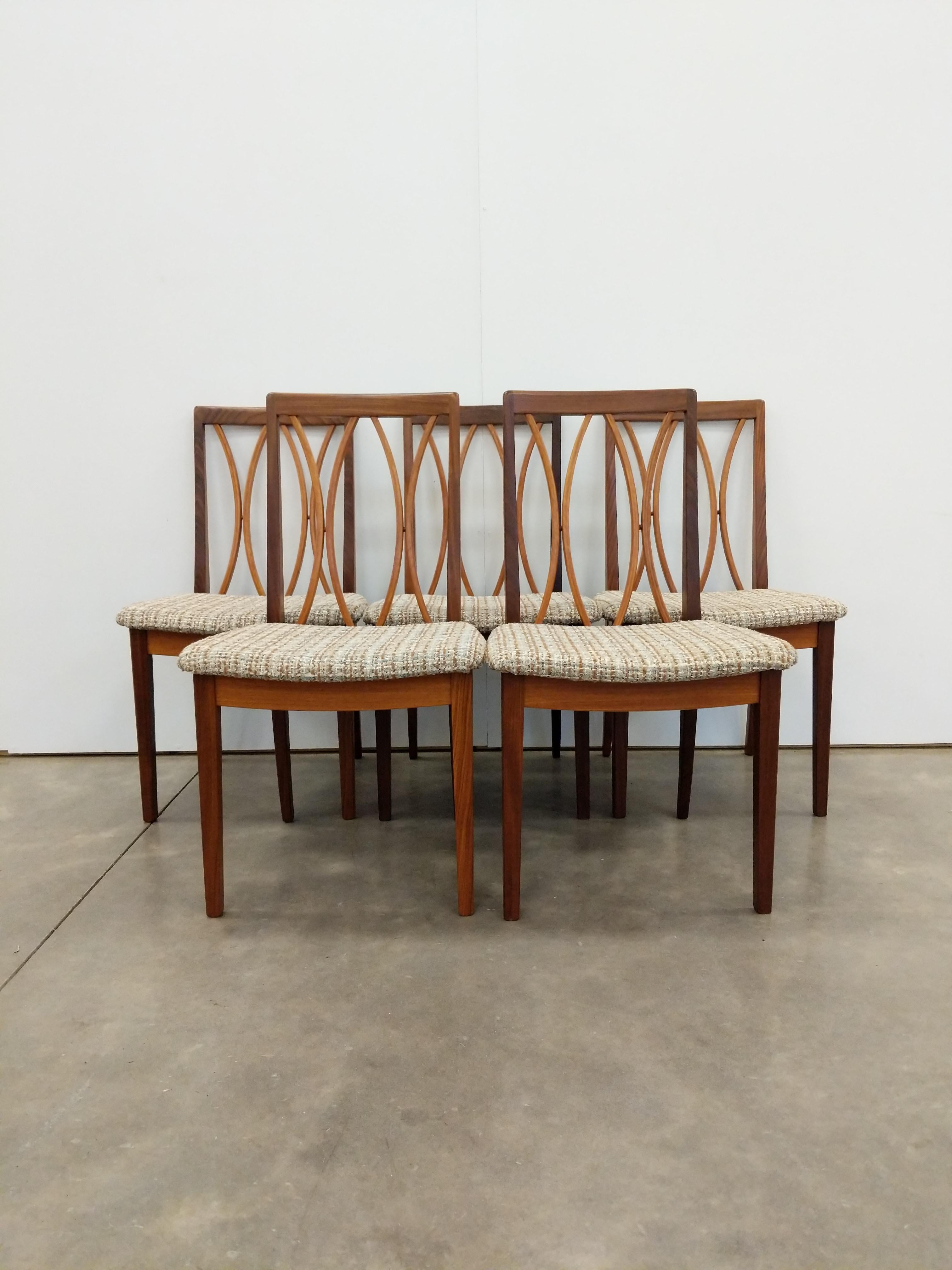 Set of 5 Vintage Mid Century Modern Dining Chairs by G Plan im Zustand „Gut“ im Angebot in Gardiner, NY