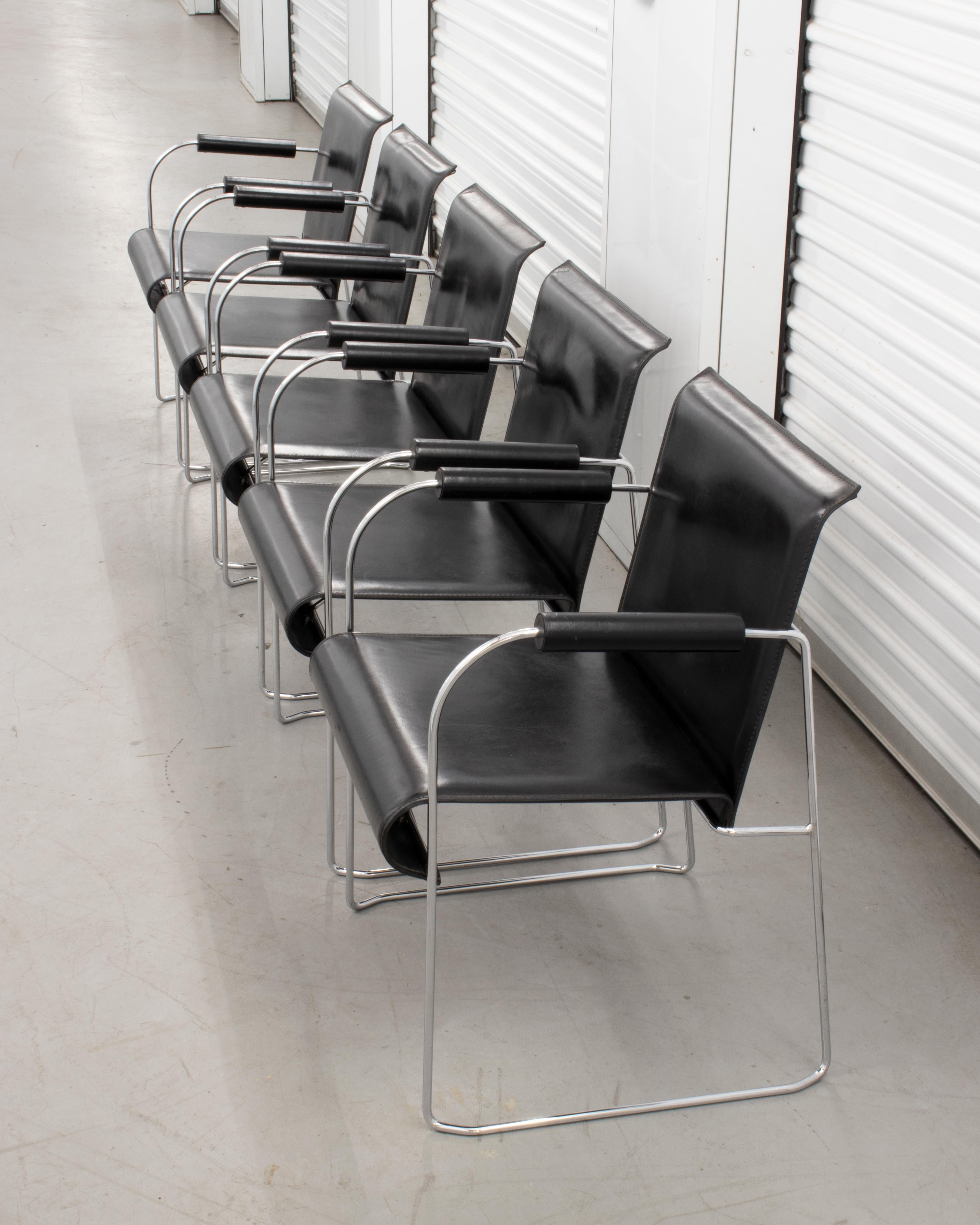 Ensemble de 5 fauteuils postmodernes en cuir vintage par Arrben Italie en vente 3