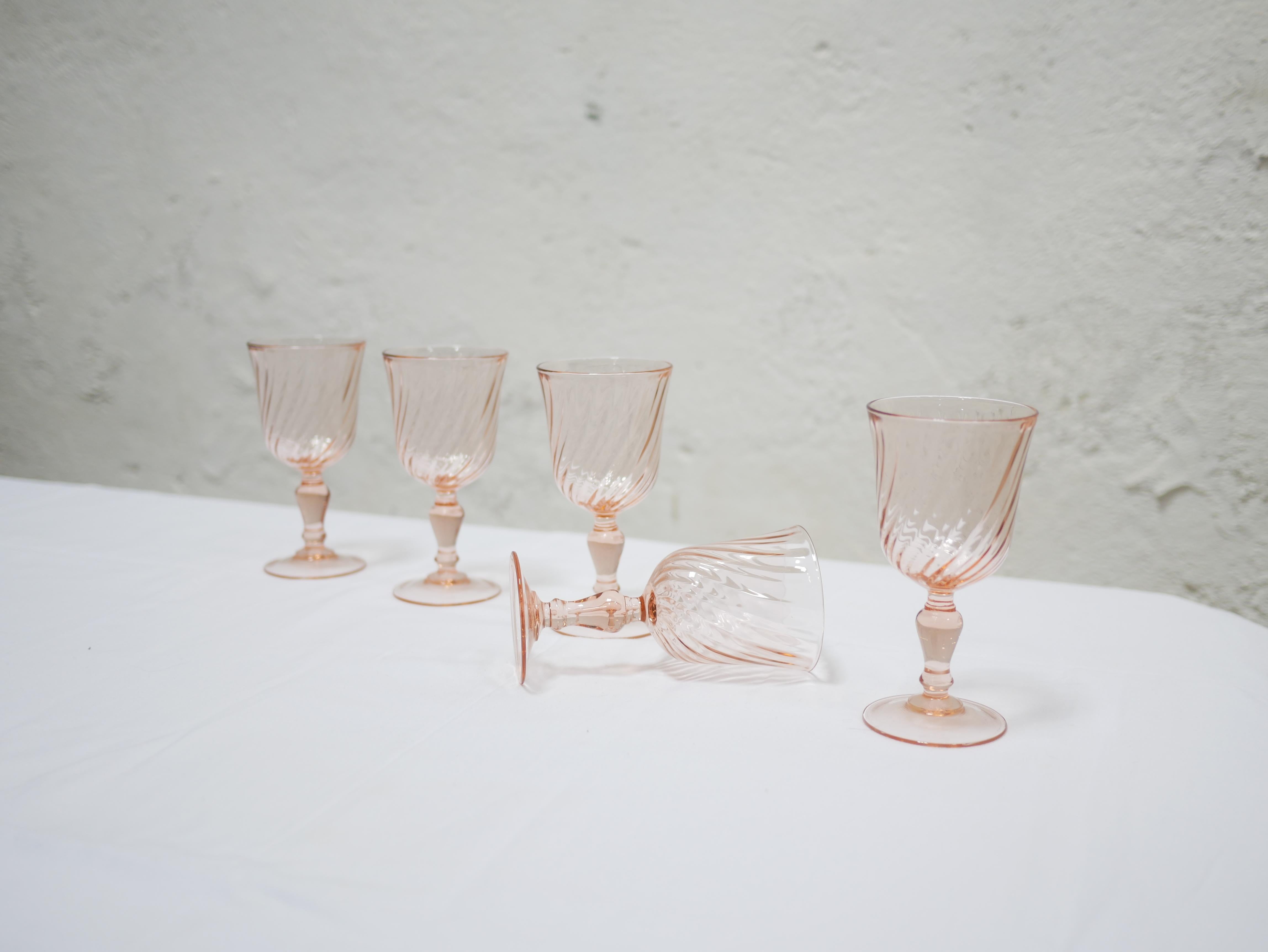 Set of 5 vintage Rosaline stemmed glasses by Luminarc France 3