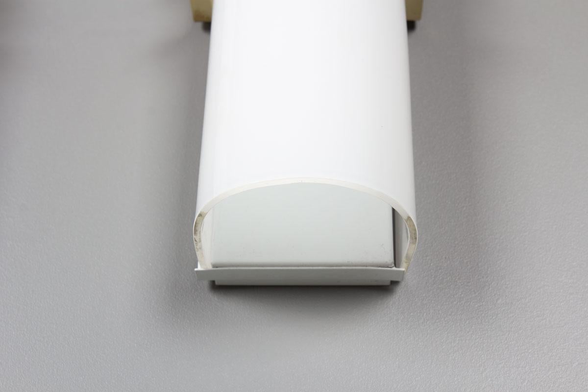 Set di 5 lampade da parete in ottone e opalina, design italiano 1950 in vendita 3
